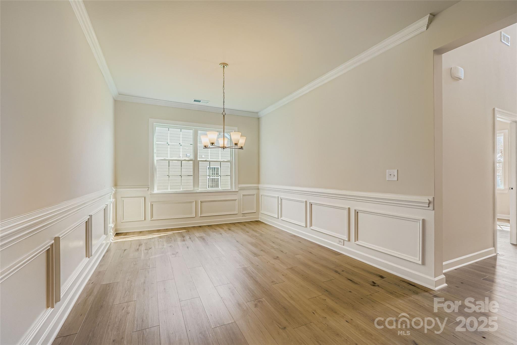 2244 Moon Crest Road