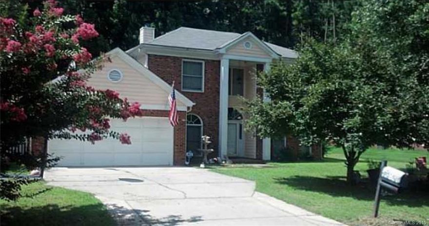 Awesomreate Opportunity for this Great 2 story Master Down Home on Cul de Sac Street. Three nicely sized bedrooms up and Bonus Room. Large Spacious Fenced Yard. New Roof 2011, Both AC Units Replaced 2009 and 2011, New Heat Exchanger 2014.  Lots of Opportunity.