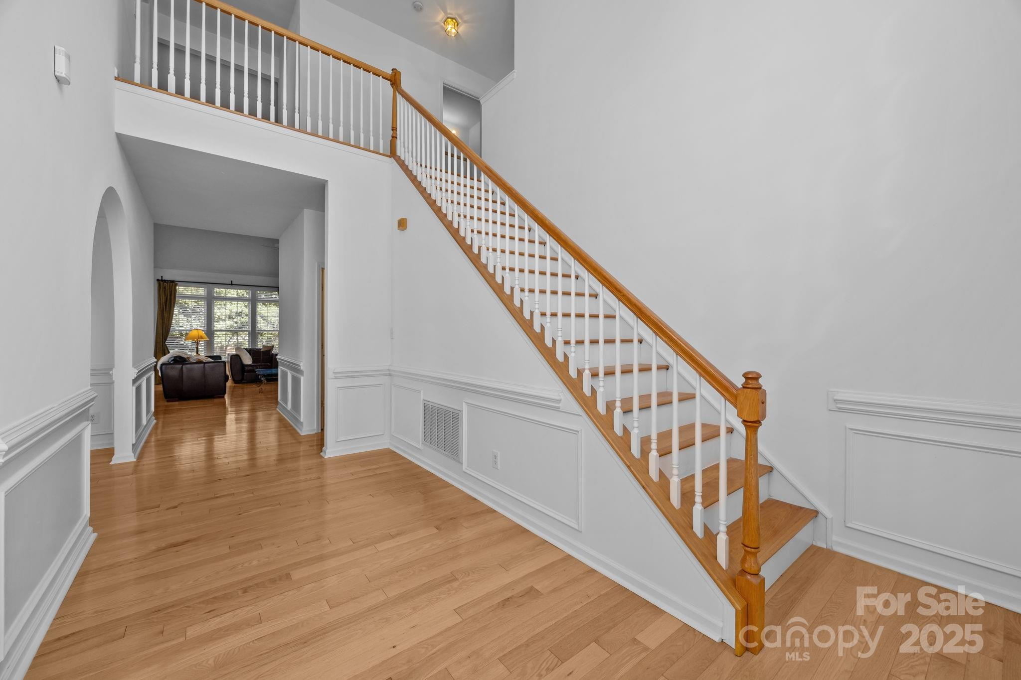 6623 Elfreda Road