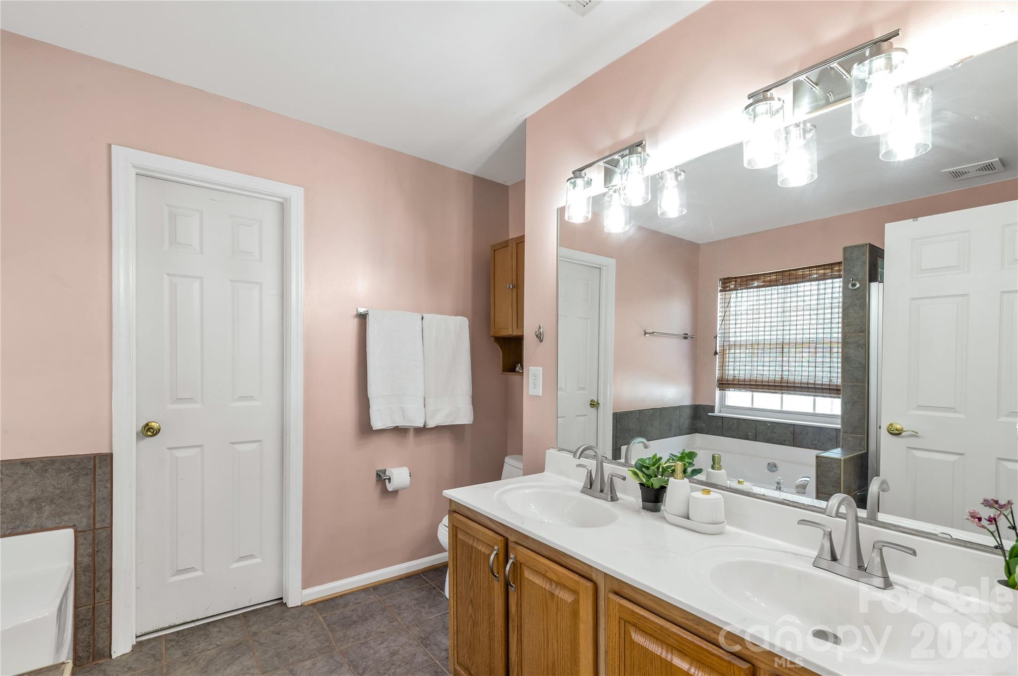 Knightsbridge - Residential