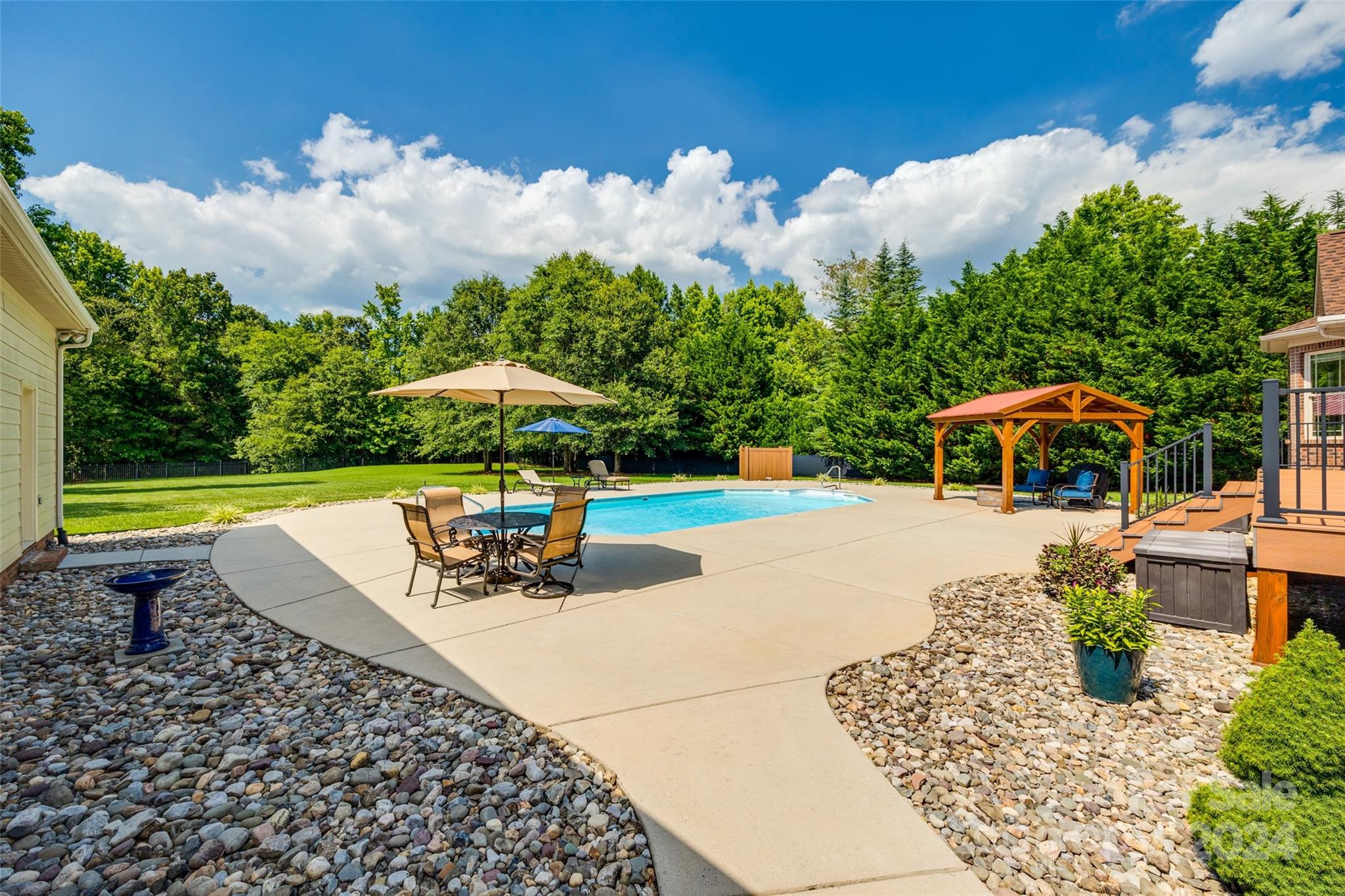 Holland Springs - Residential