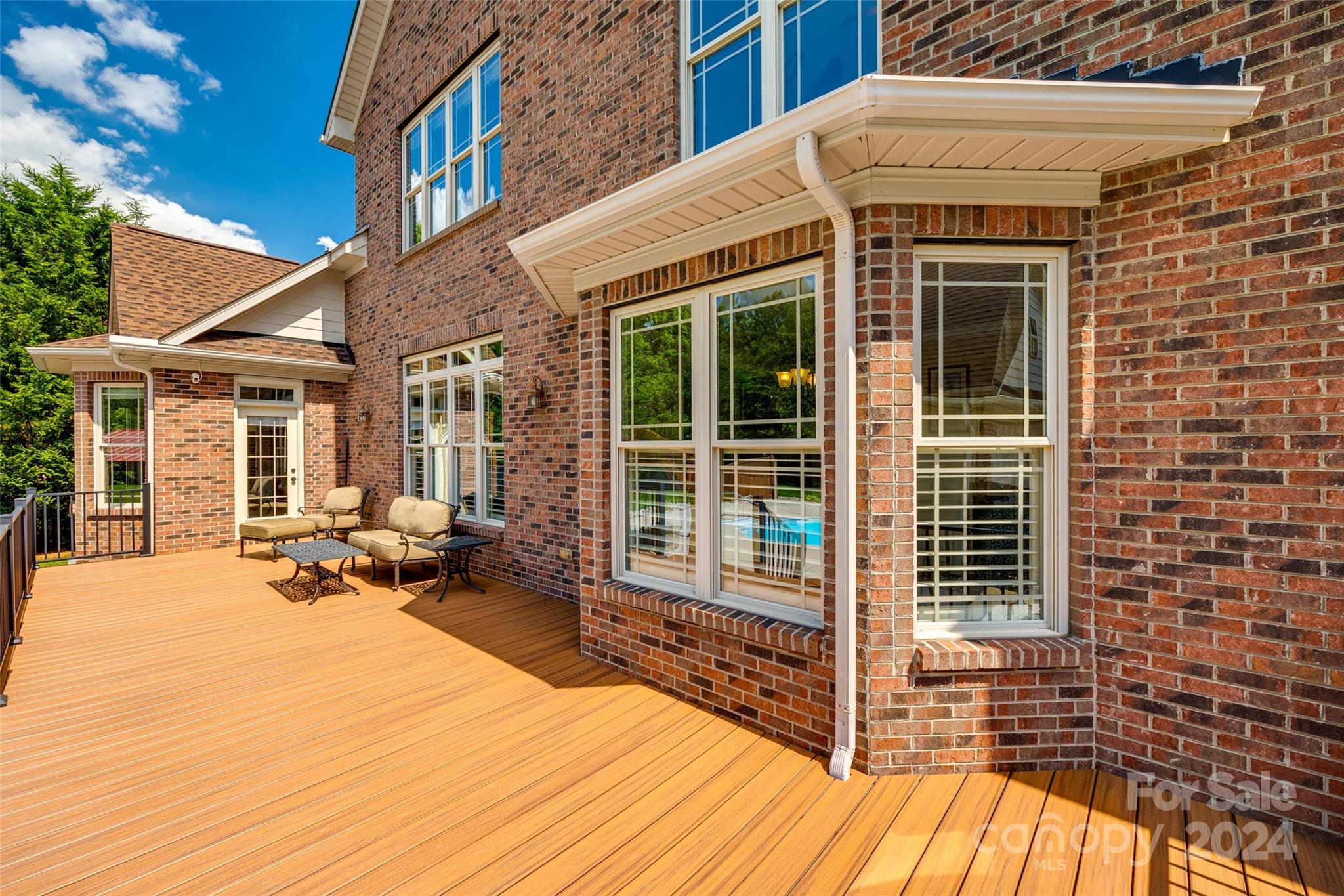 Holland Springs - Residential