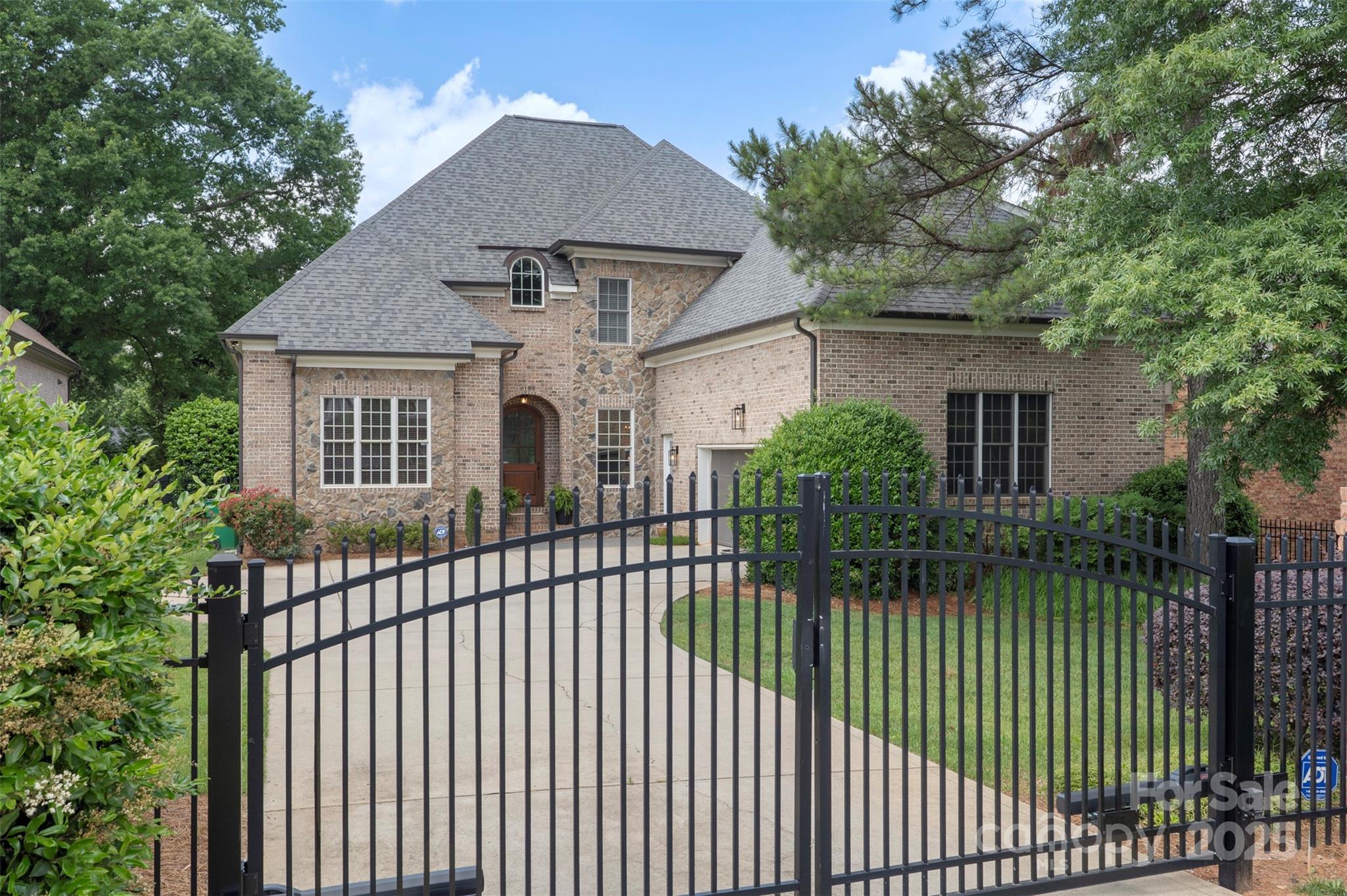 6132 Sharon Road