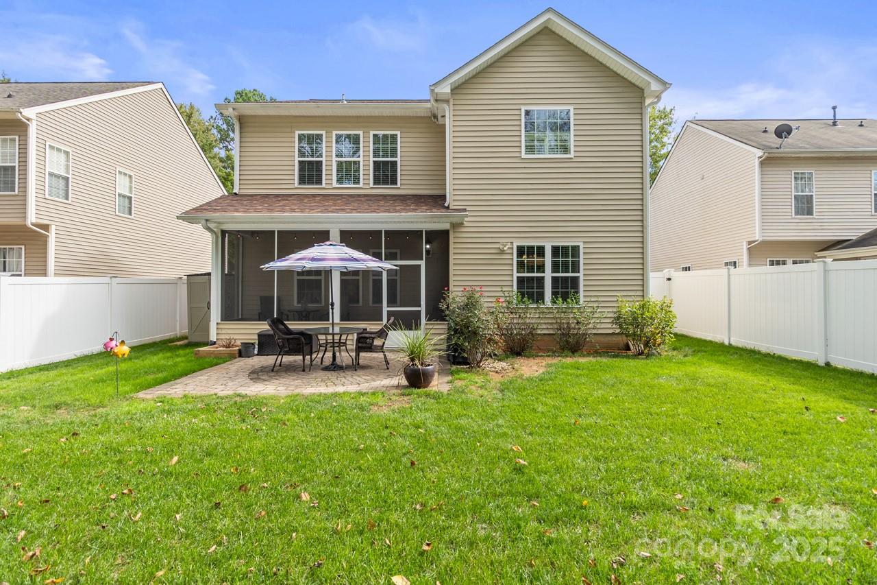 10125 Meadow Crossing Lane