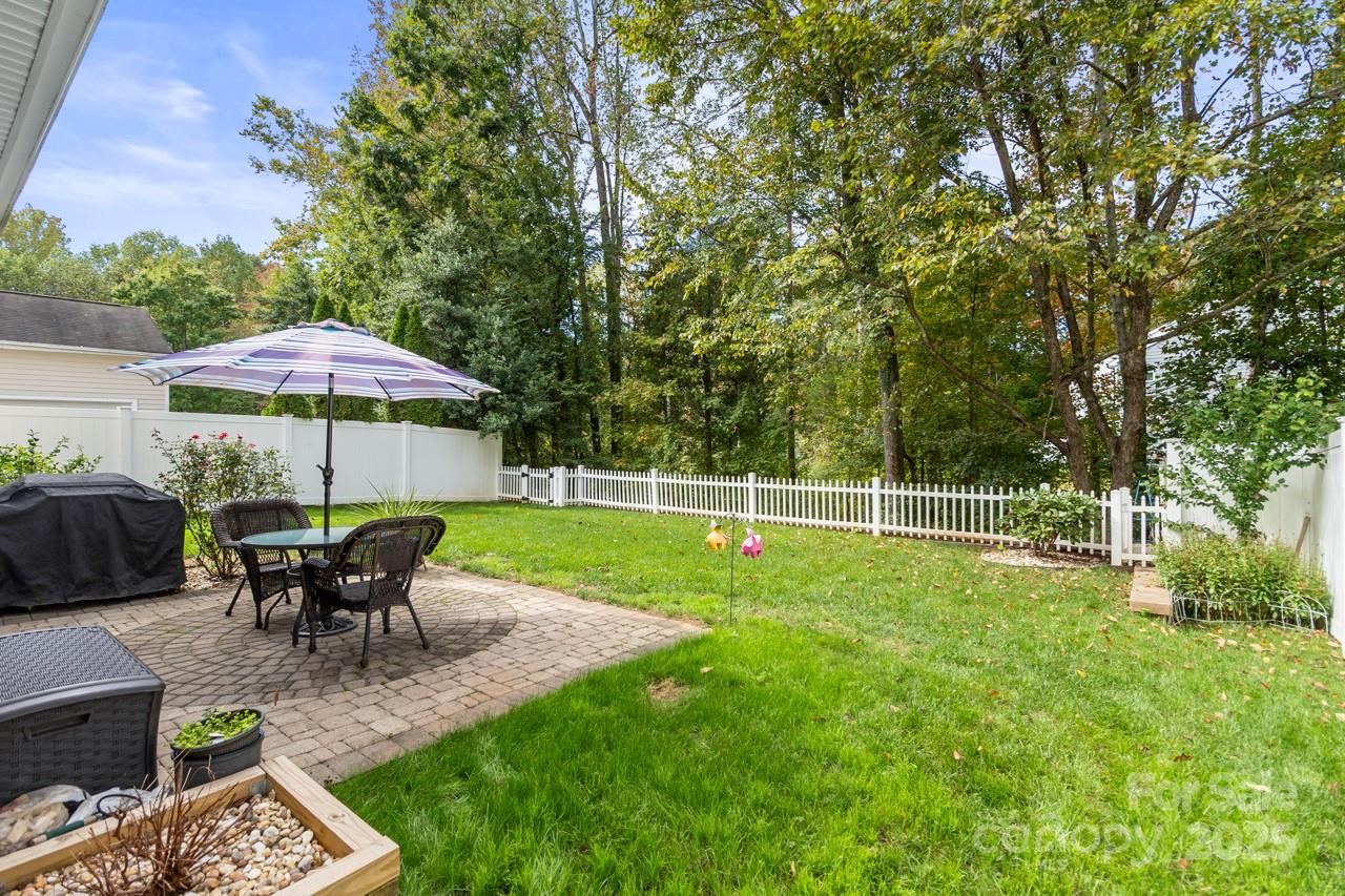 10125 Meadow Crossing Lane