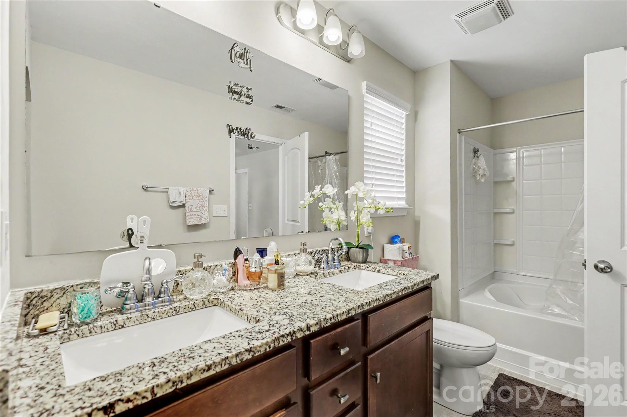 Newport Lakes - Residential