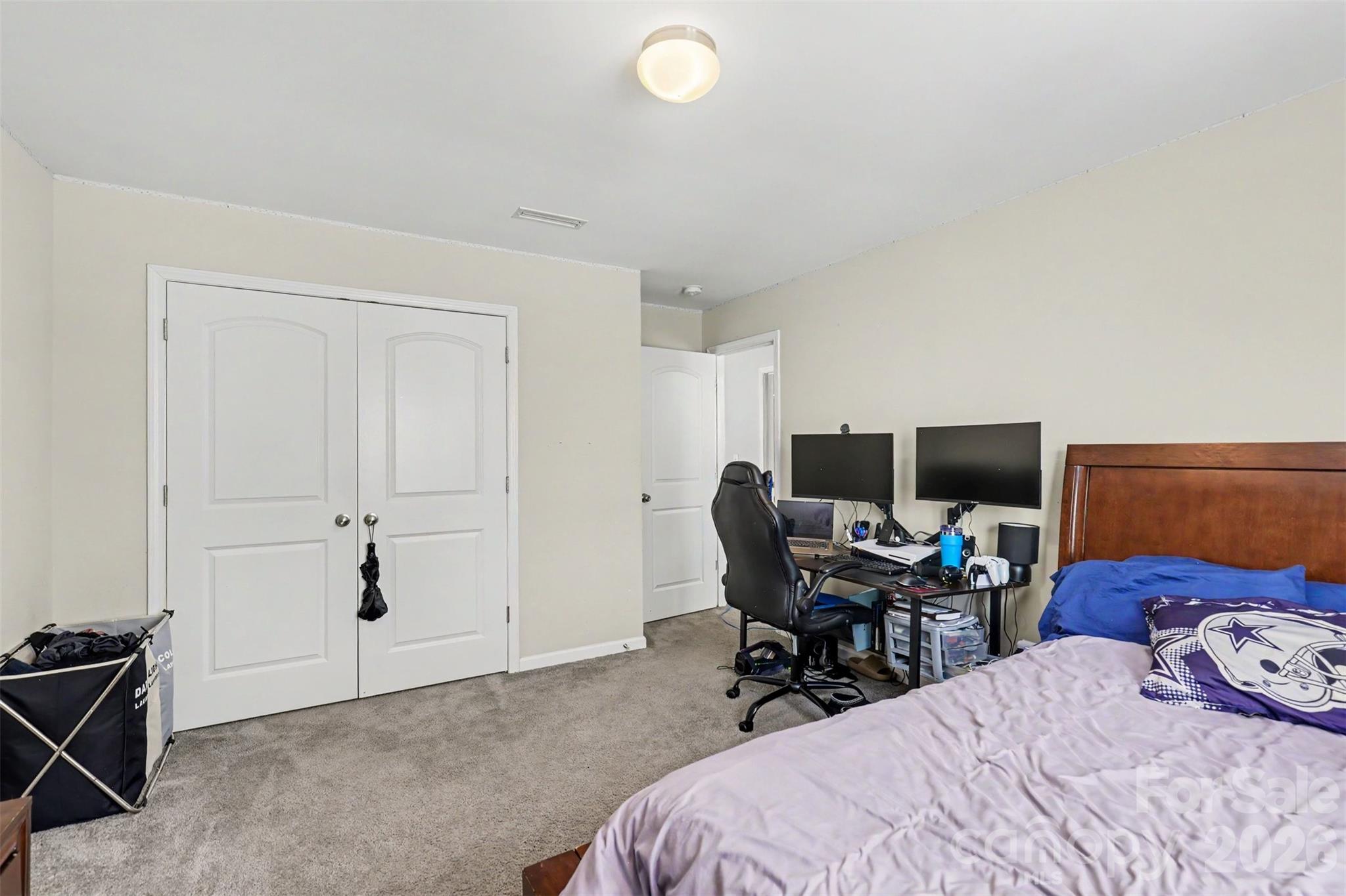 Newport Lakes - Residential