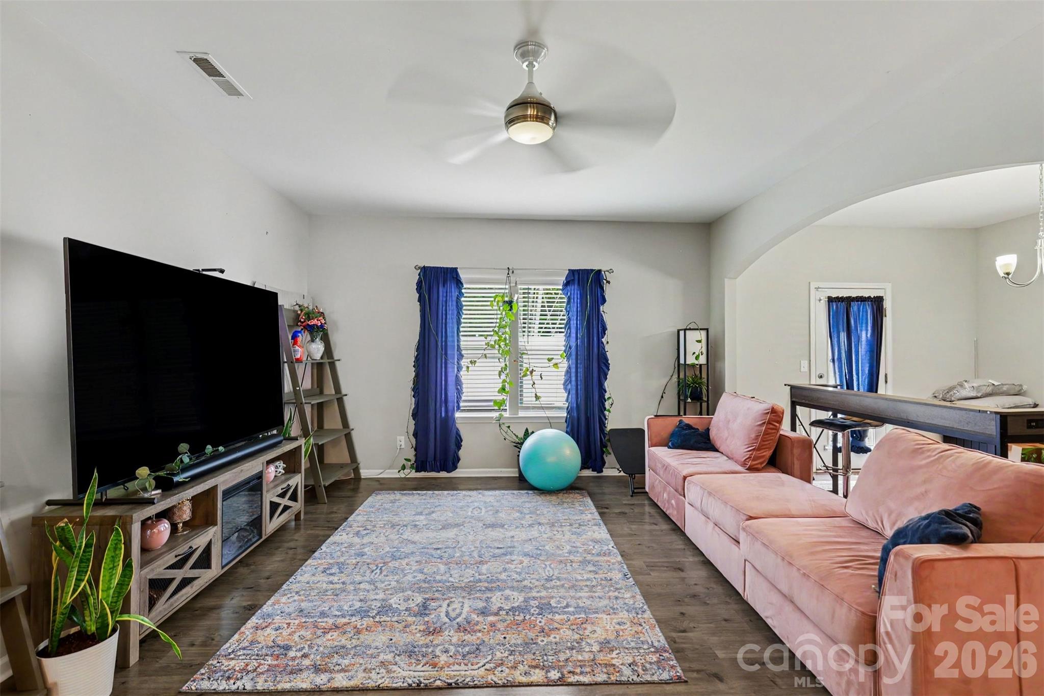 Newport Lakes - Residential