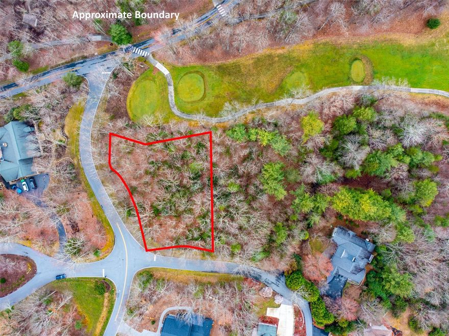 This is a fabulous golf course lot located at the top of the gorgeous 7th hole on Tom Fazio’s Mountain Masterpiece.  Its gently sloping, easy to build on and close to the Club, amenities, and the main entrance.  Beautiful mature hardwoods, rhododendrons and mountain laurel provide immediate landscaping.  Friendly community with lots of activities whether you golf or not.  Just 8 minutes to downtown Hendersonville!