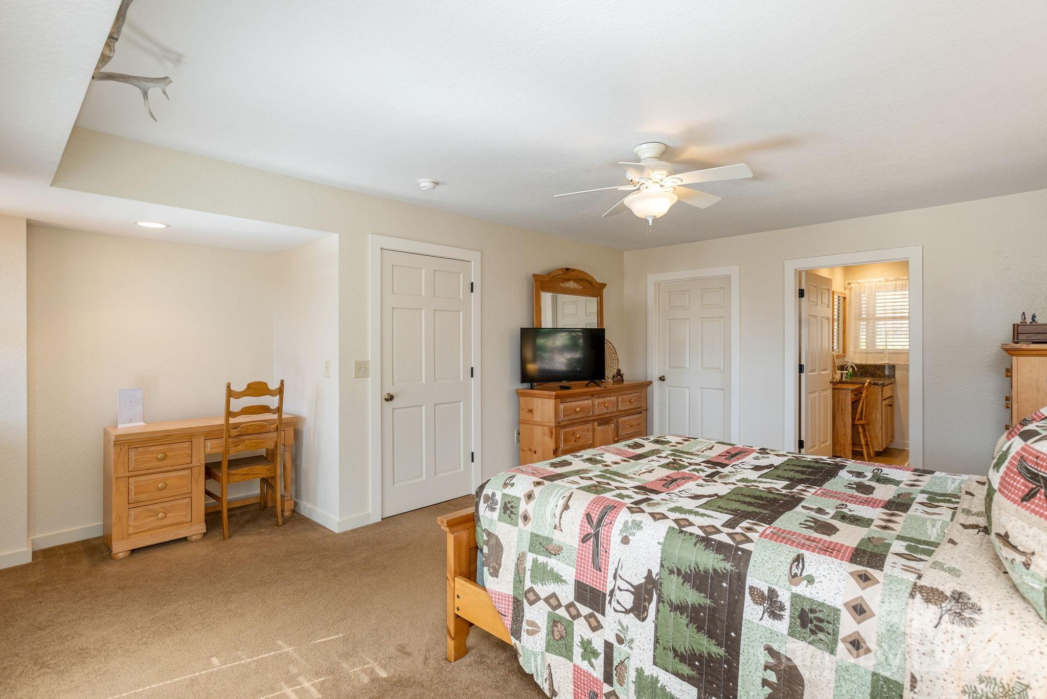 Gateway Mountain - Residential