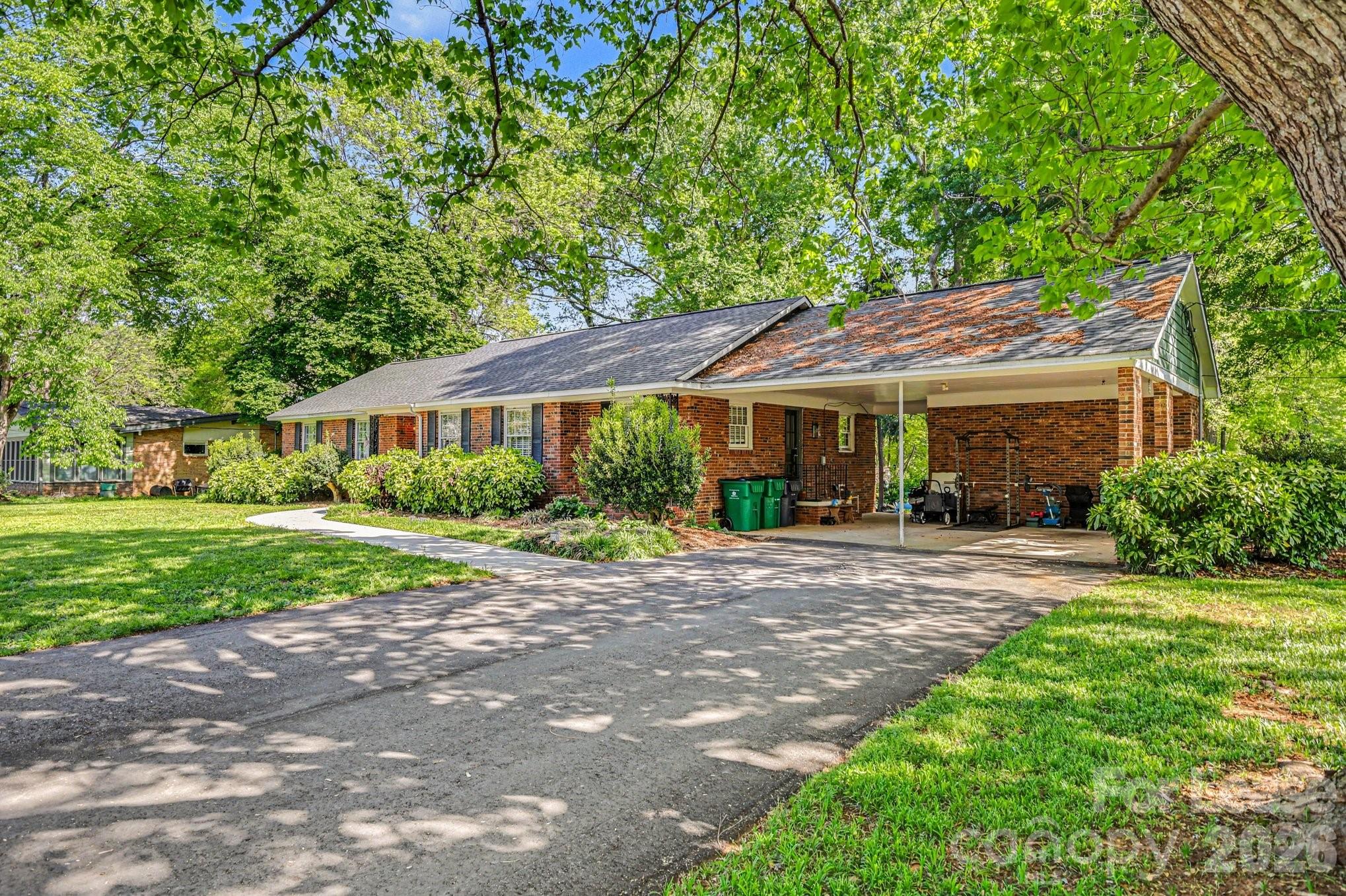 2120 Rocky Knoll Drive