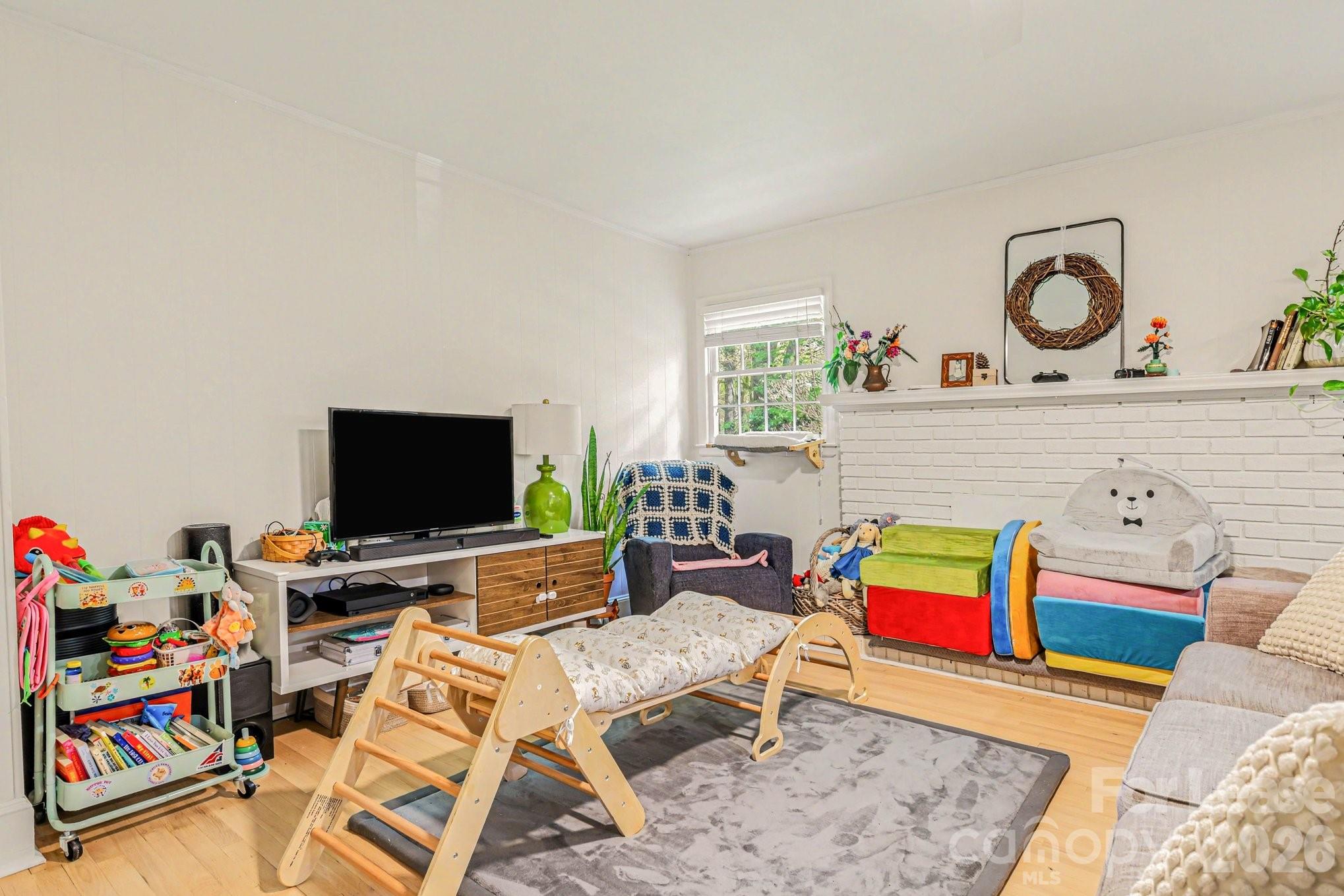 2120 Rocky Knoll Drive