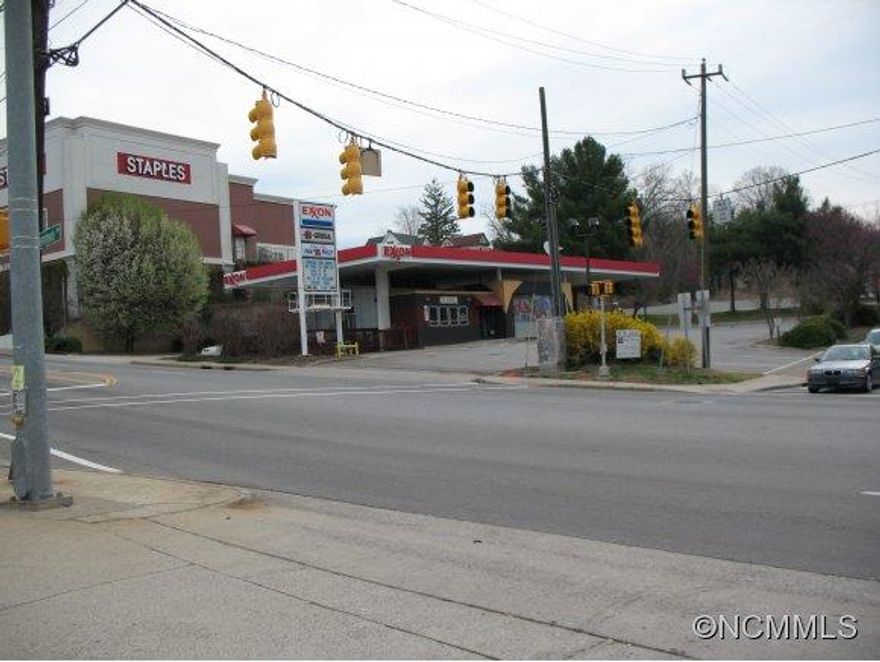 FOR SALE - NO ONSITE INQUIRIES! MUST BE SHOWN WITH LISTING BROKER! Contact Listing Agent for appointment.