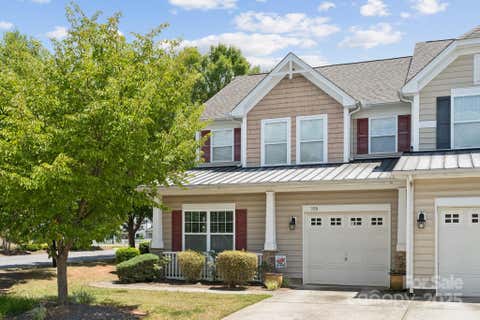 Photo for 358 Rose Garden Court