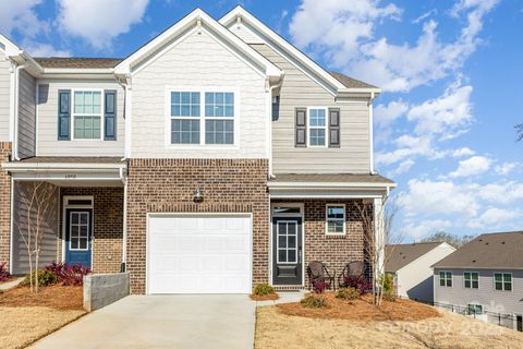 6048 Chelsea Oaks Ridge Tega Cay SC 29708