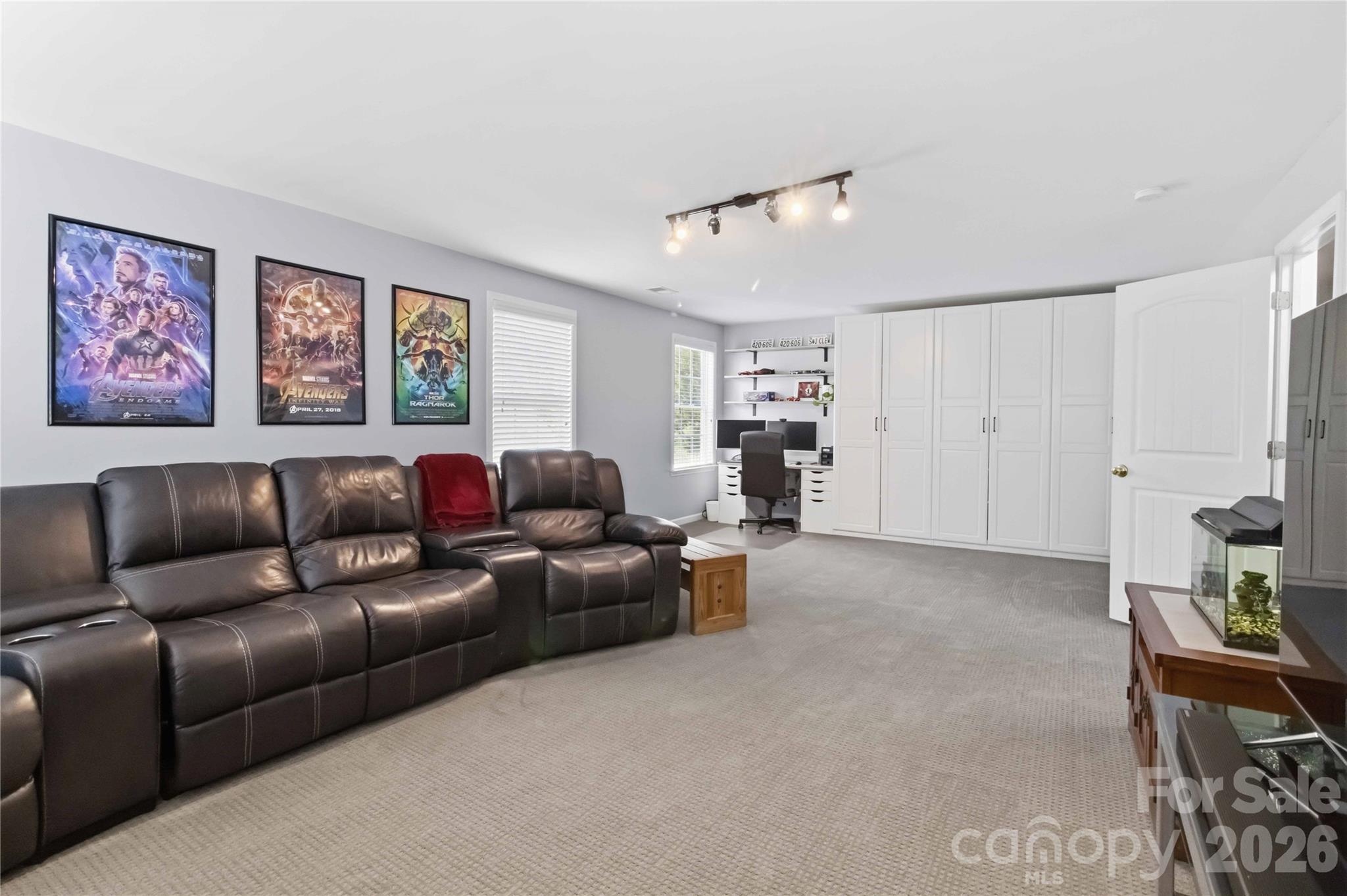 Lake Ridge - Residential