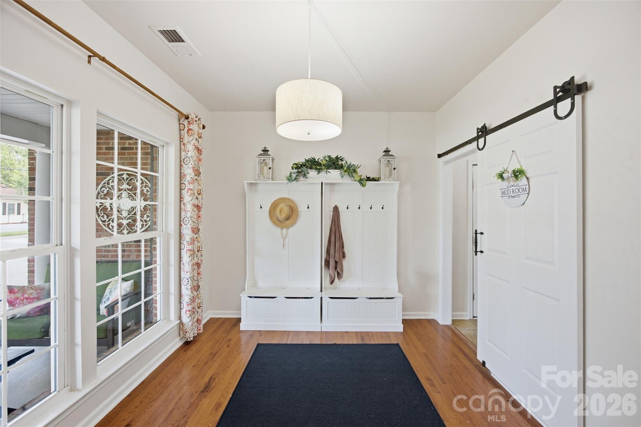 221 Nixon Road