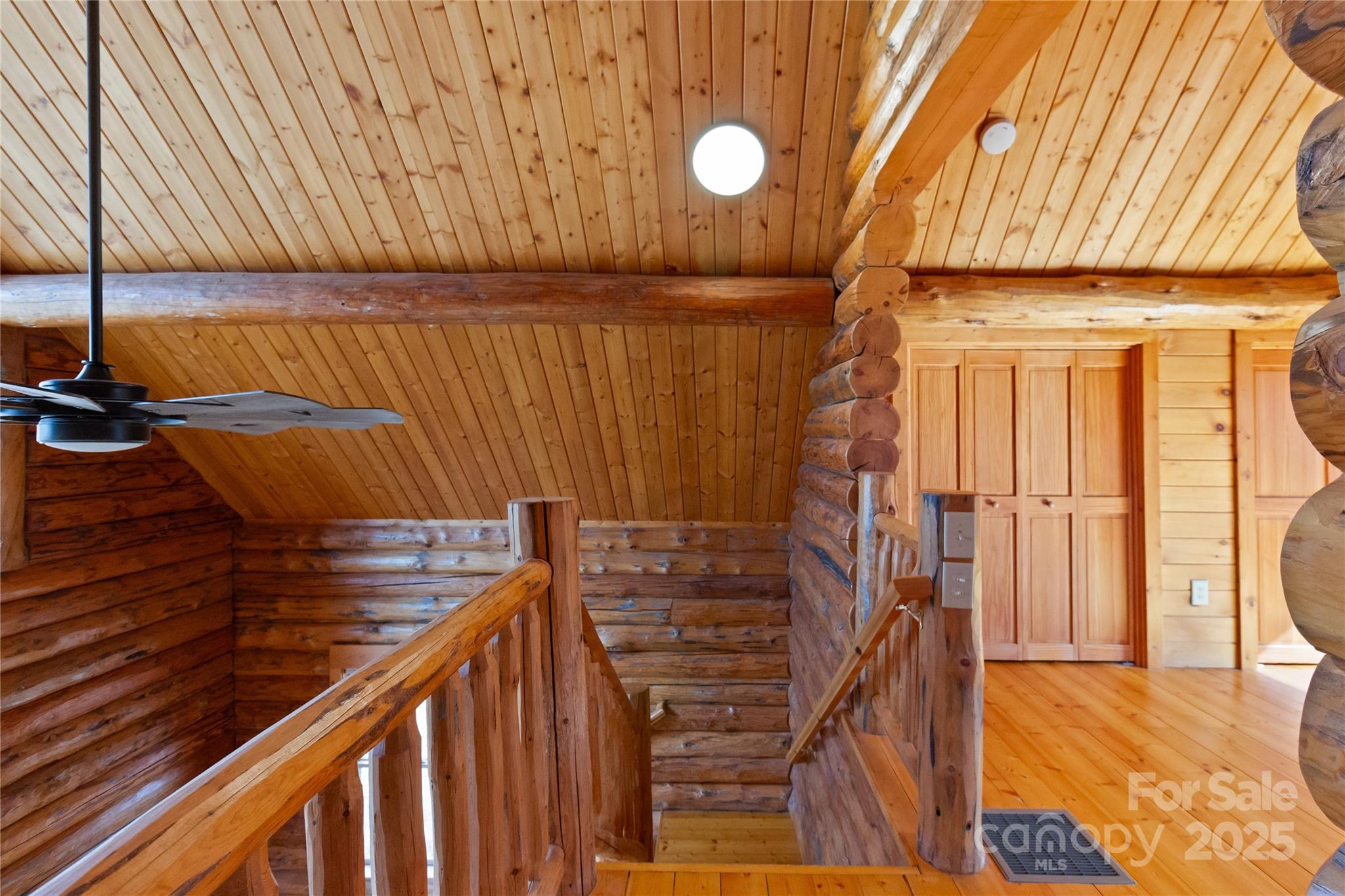 Cabin Cove - Residential