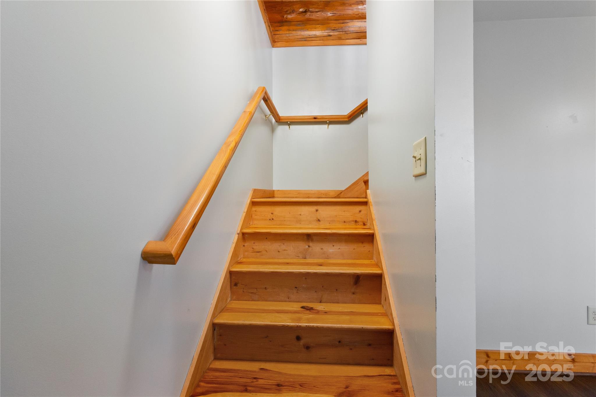 Cabin Cove - Residential