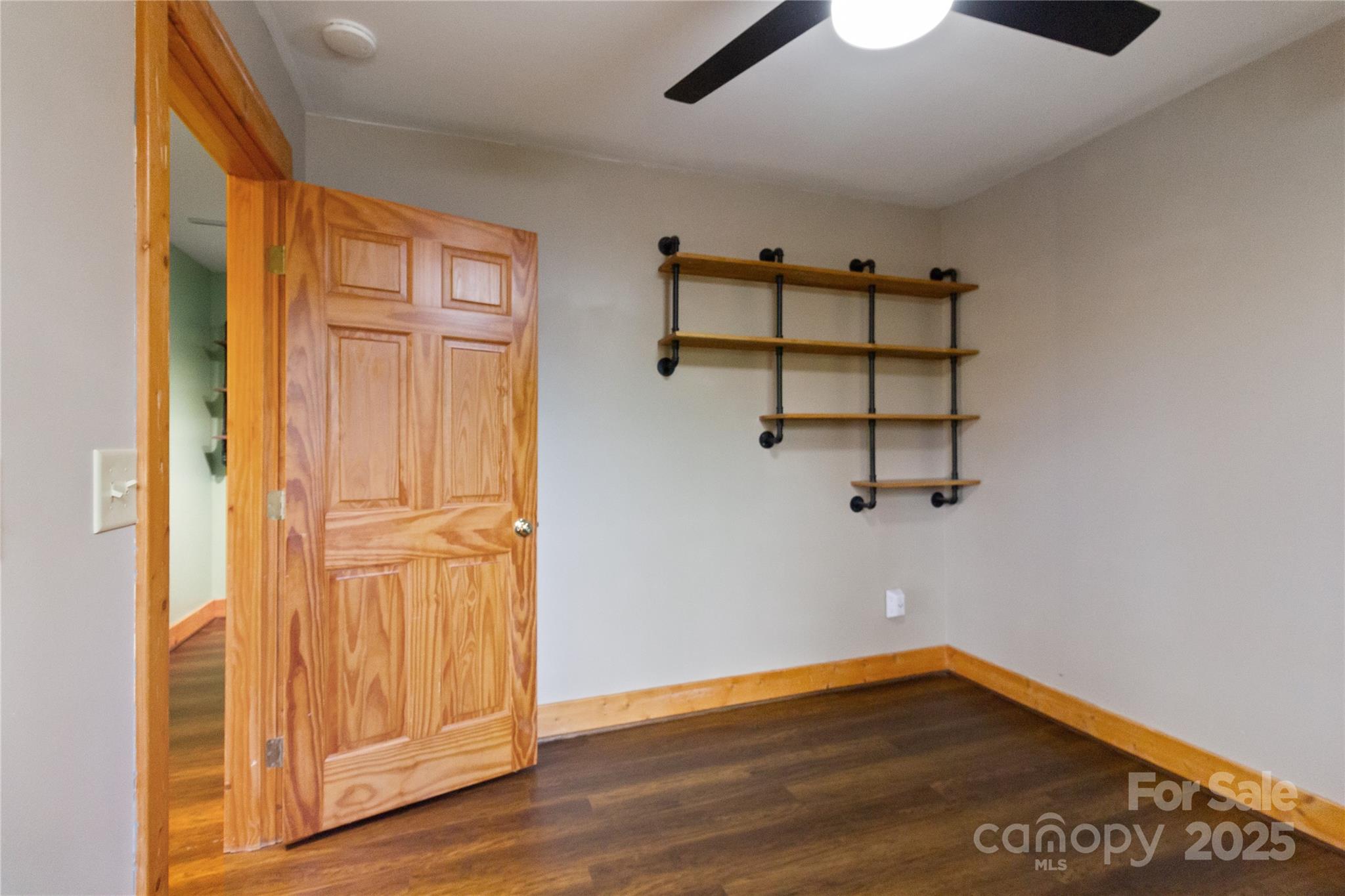 Cabin Cove - Residential