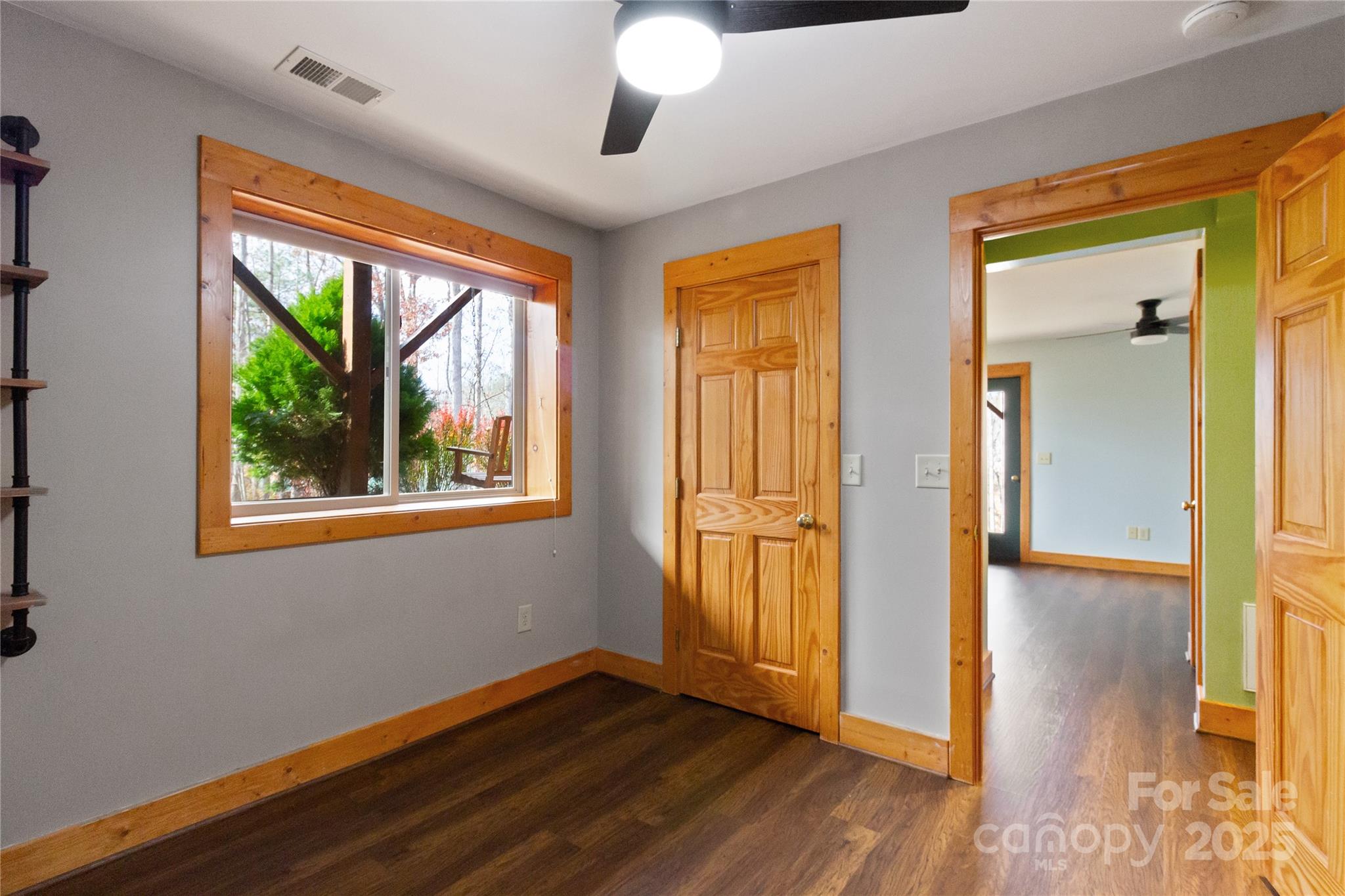 Cabin Cove - Residential