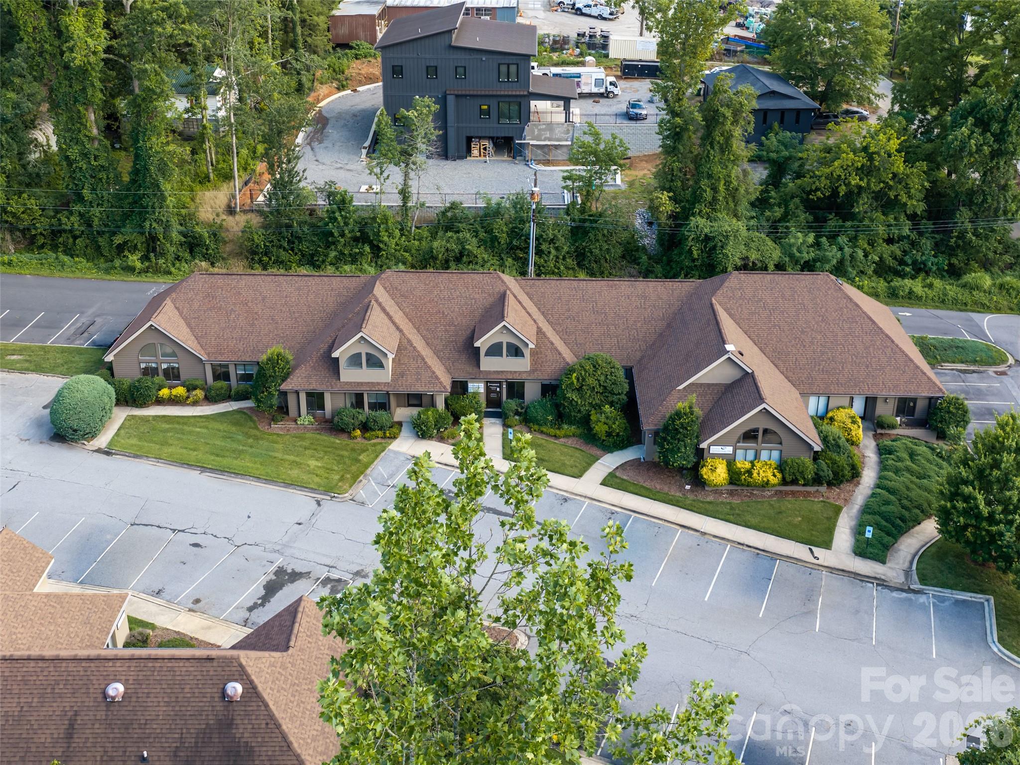 1998 Hendersonville Road 40 & 45