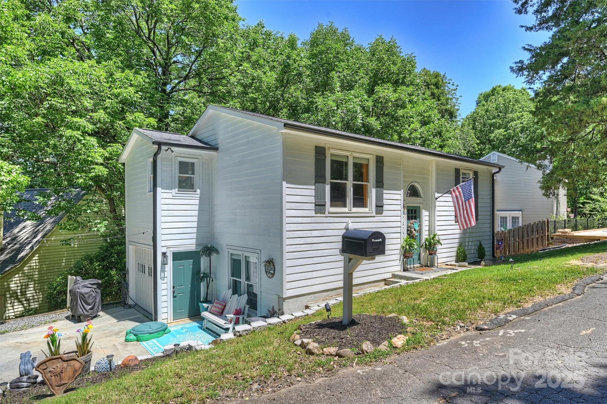 Tega Cay - Residential