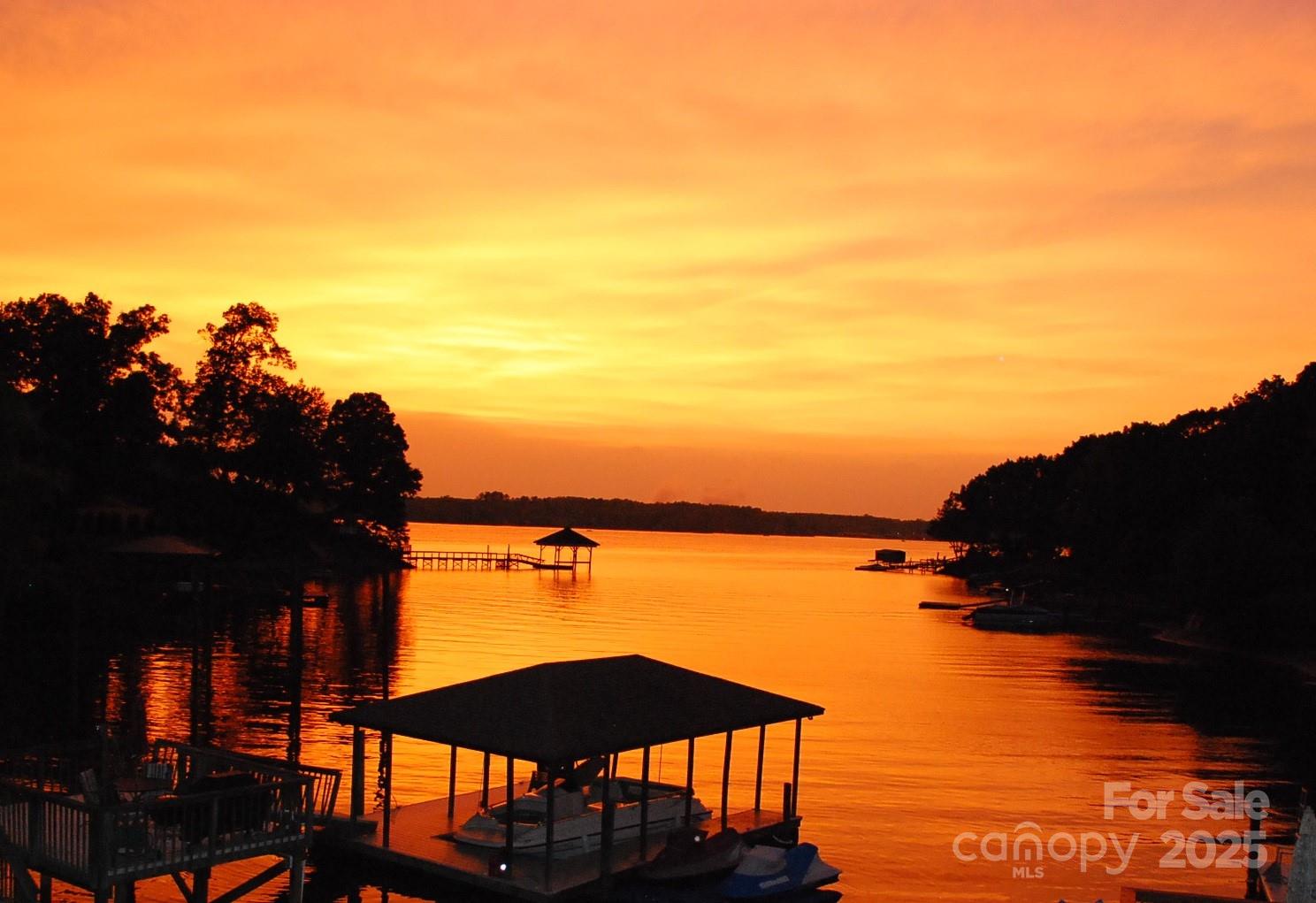 Tega Cay - Residential