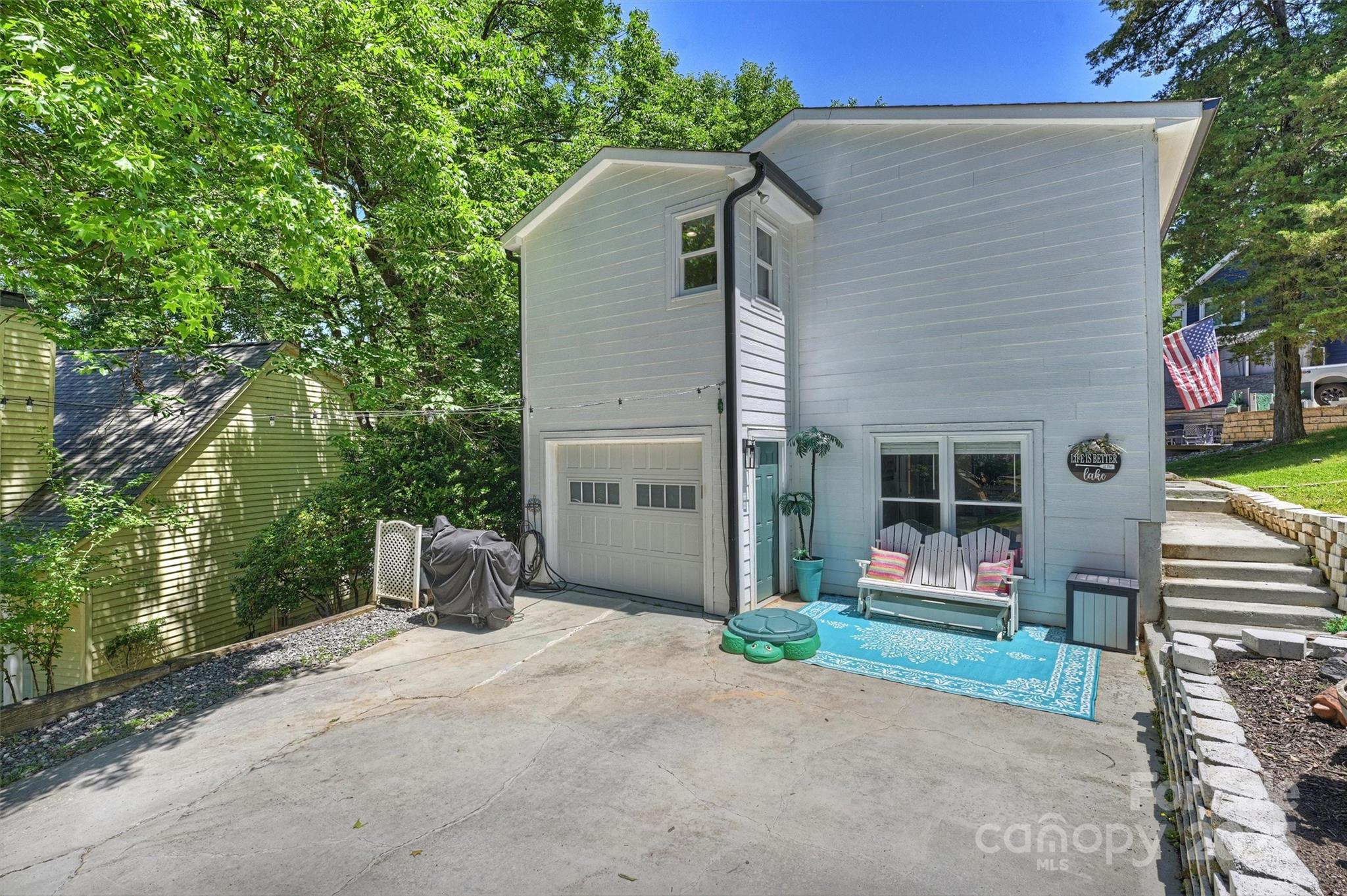 Tega Cay - Residential