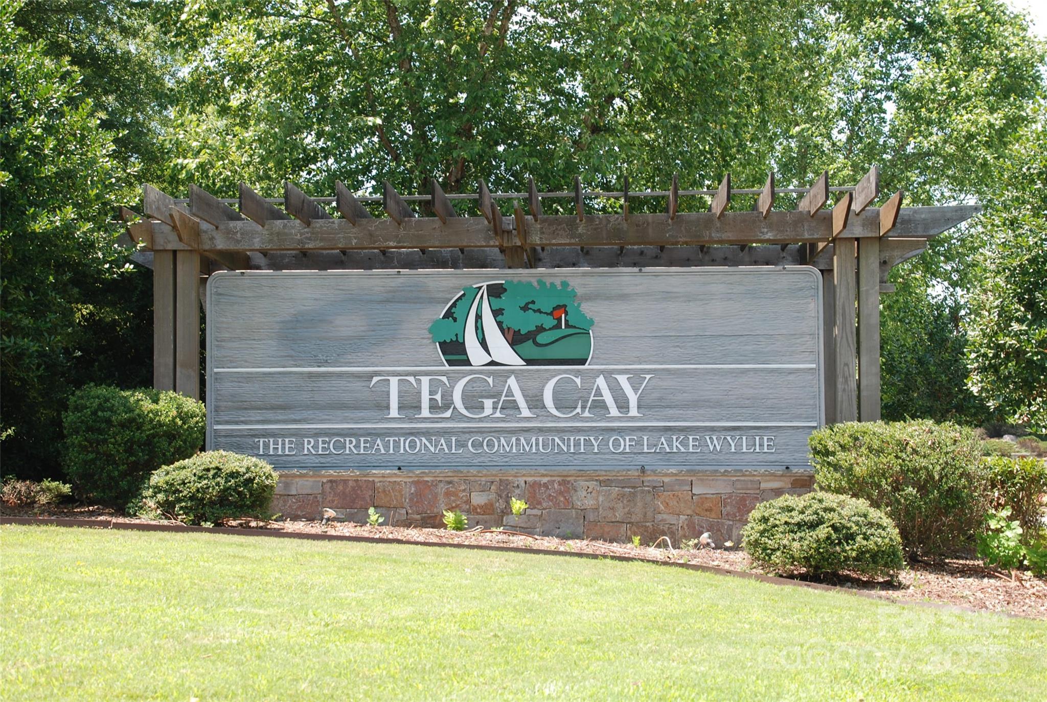 Tega Cay - Residential