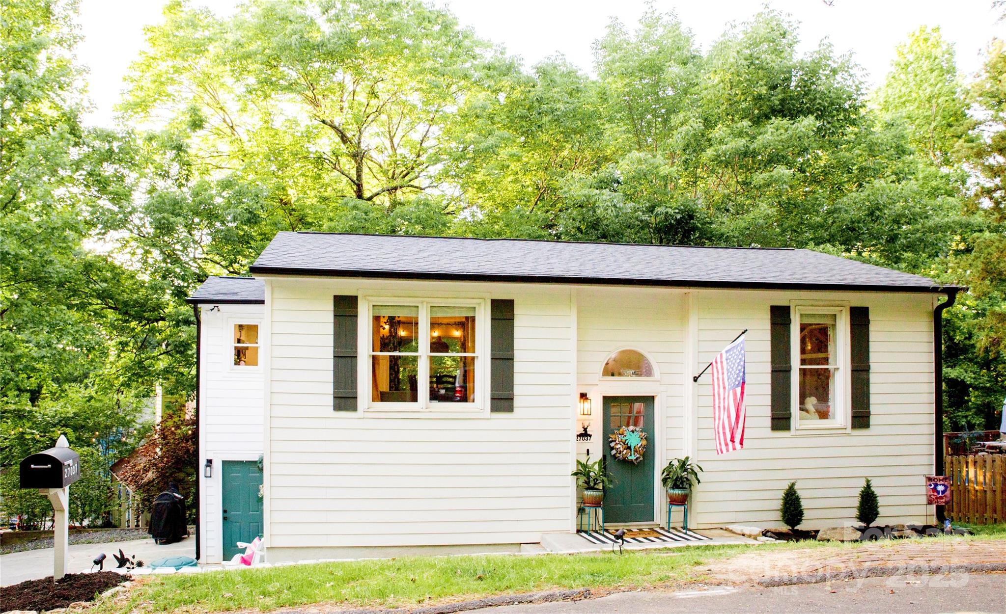 Tega Cay - Residential