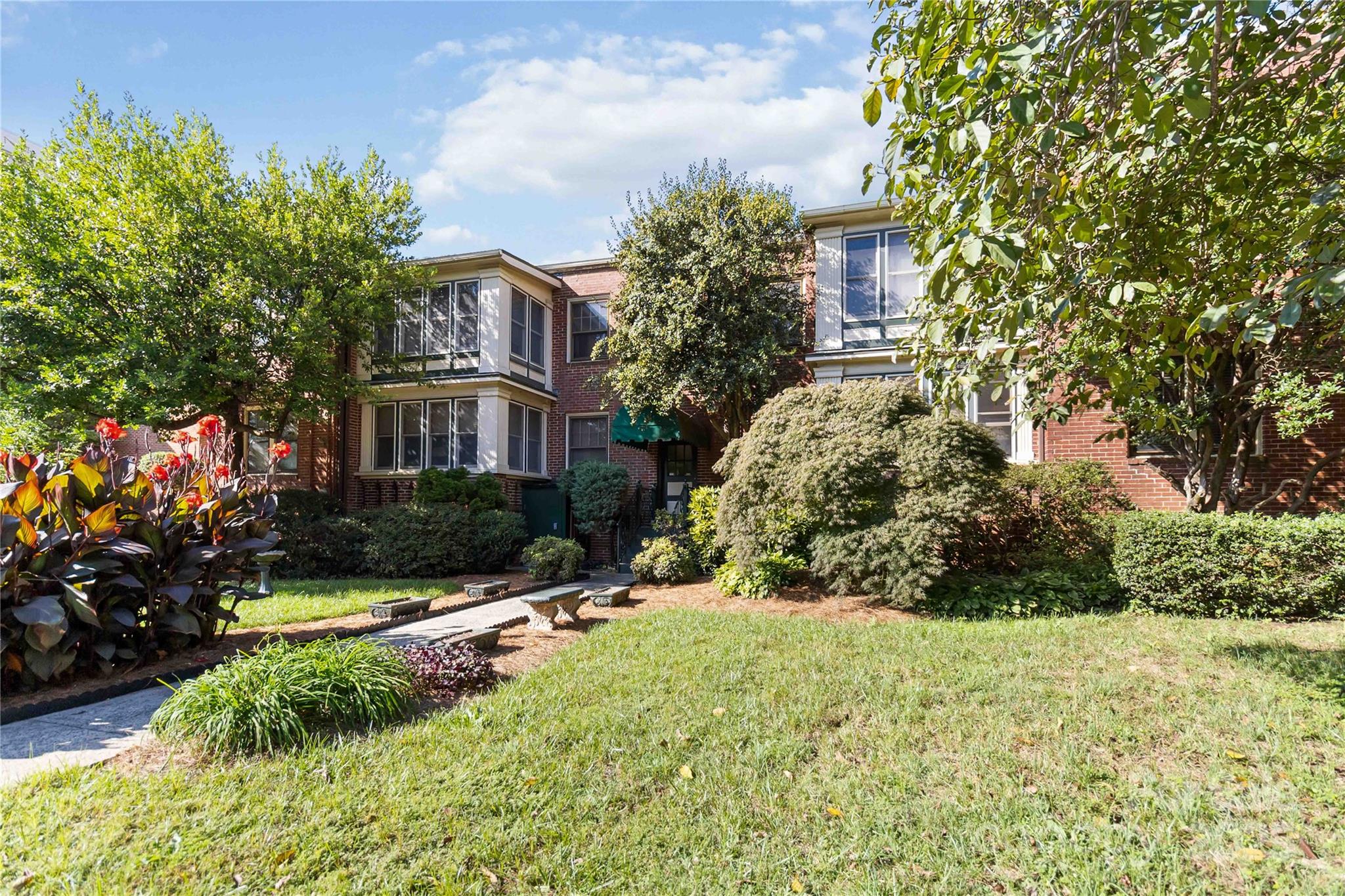 811 E Morehead - Residential