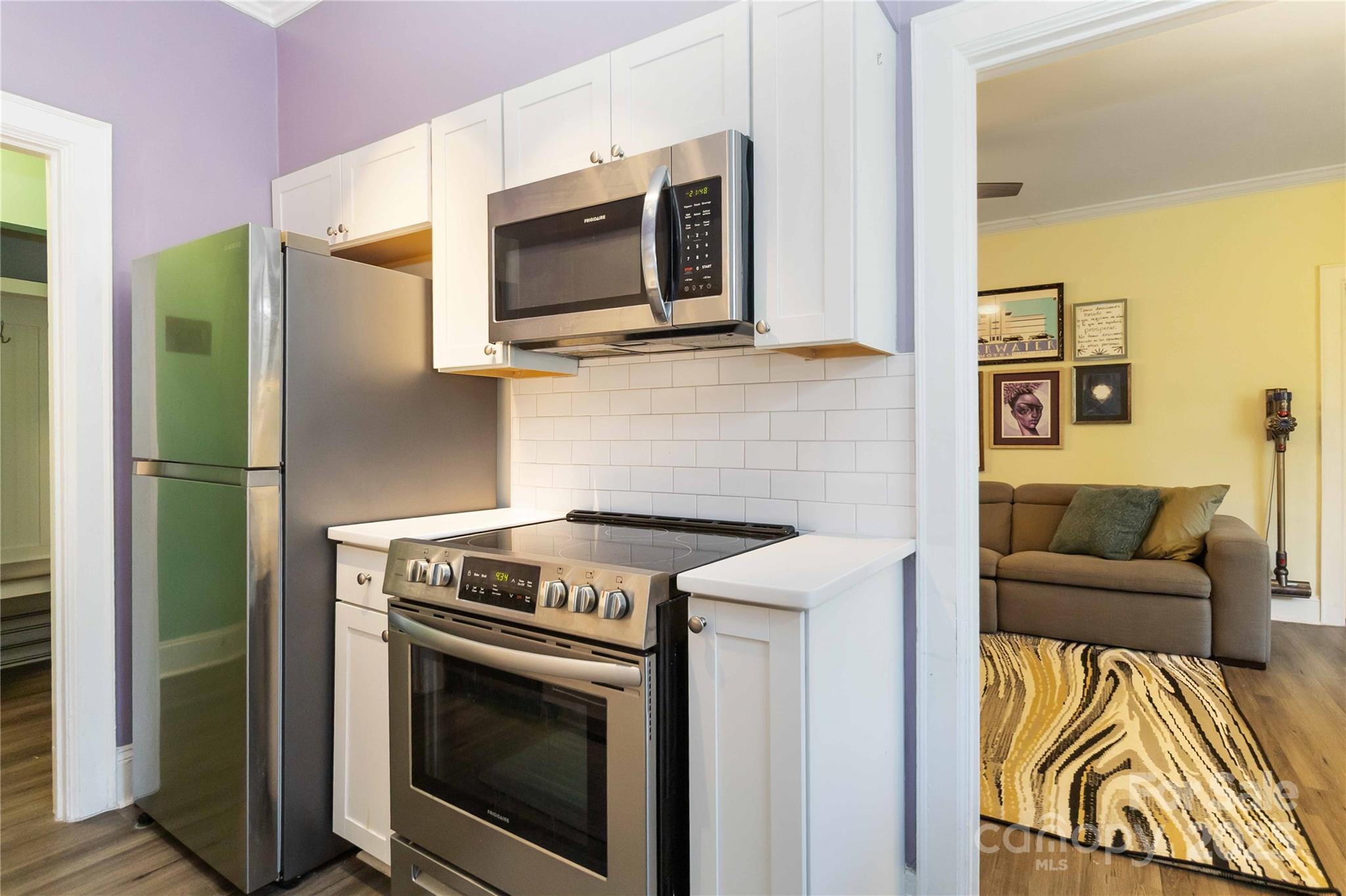 811 E Morehead - Residential