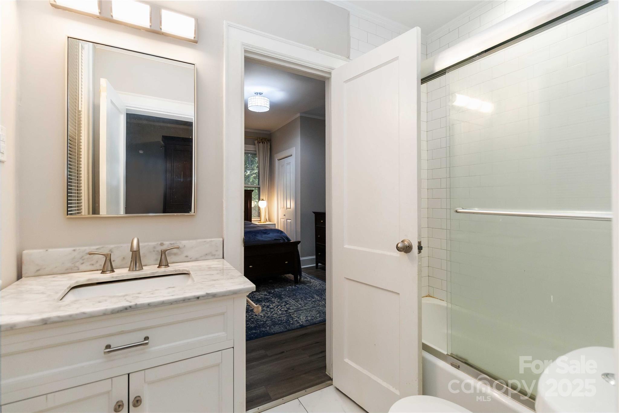 811 E Morehead - Residential