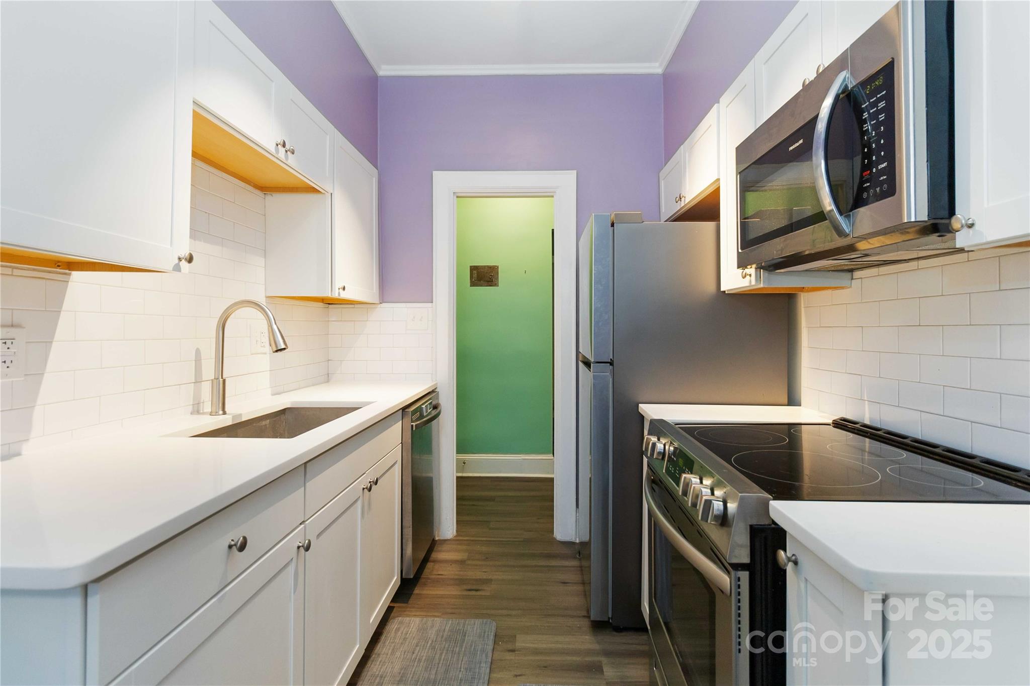 811 E Morehead - Residential