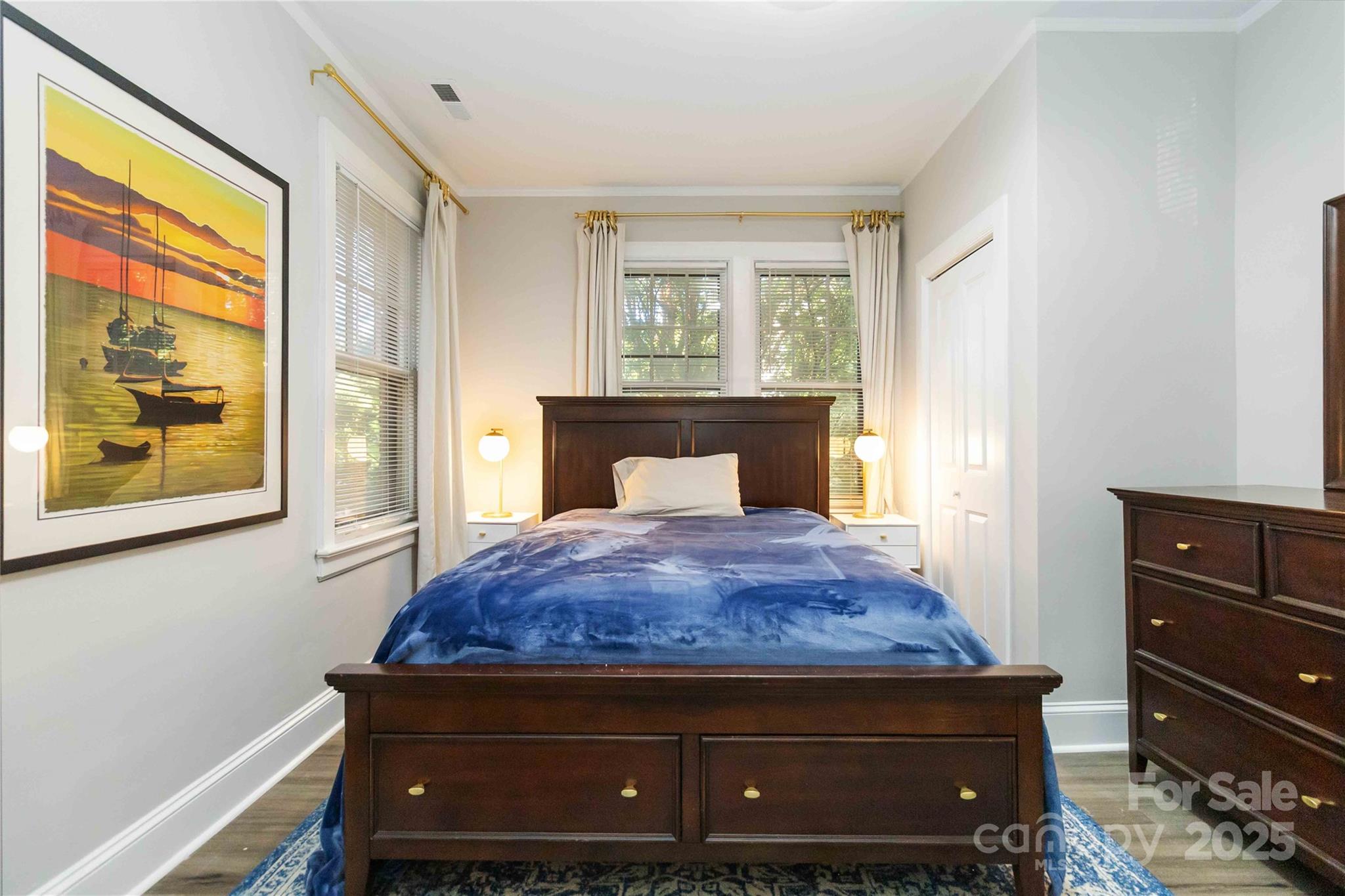 811 E Morehead - Residential