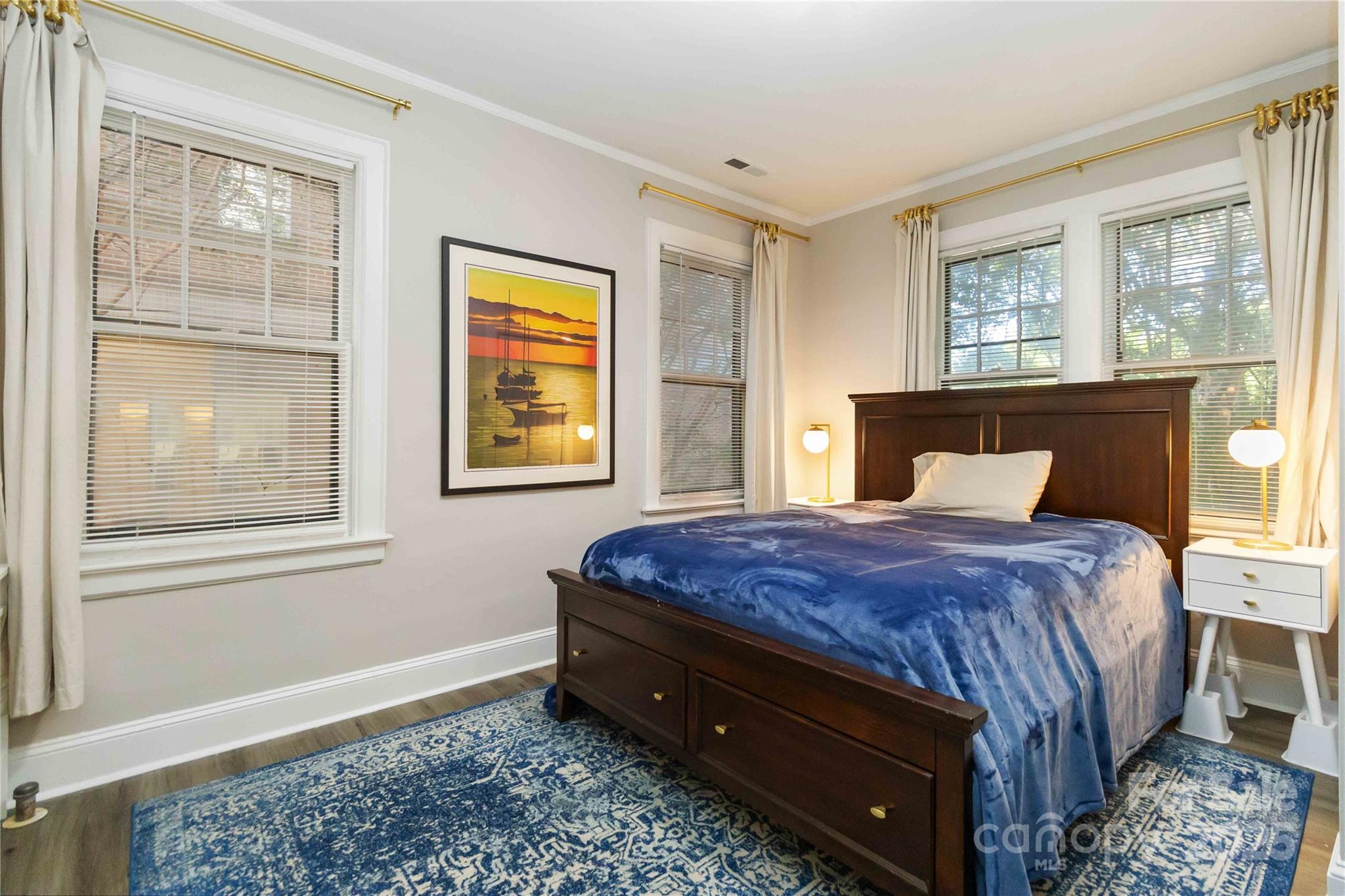 811 E Morehead - Residential