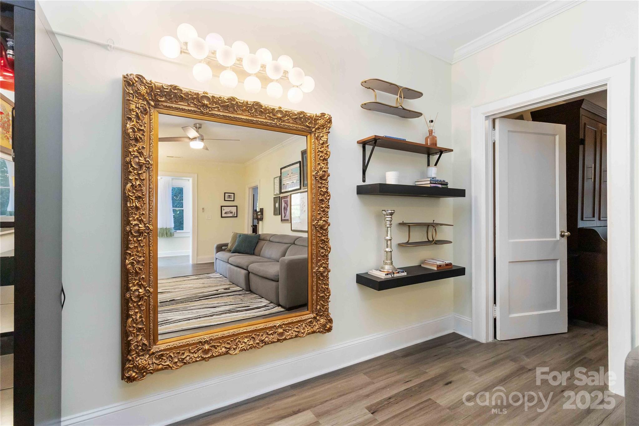 811 E Morehead - Residential