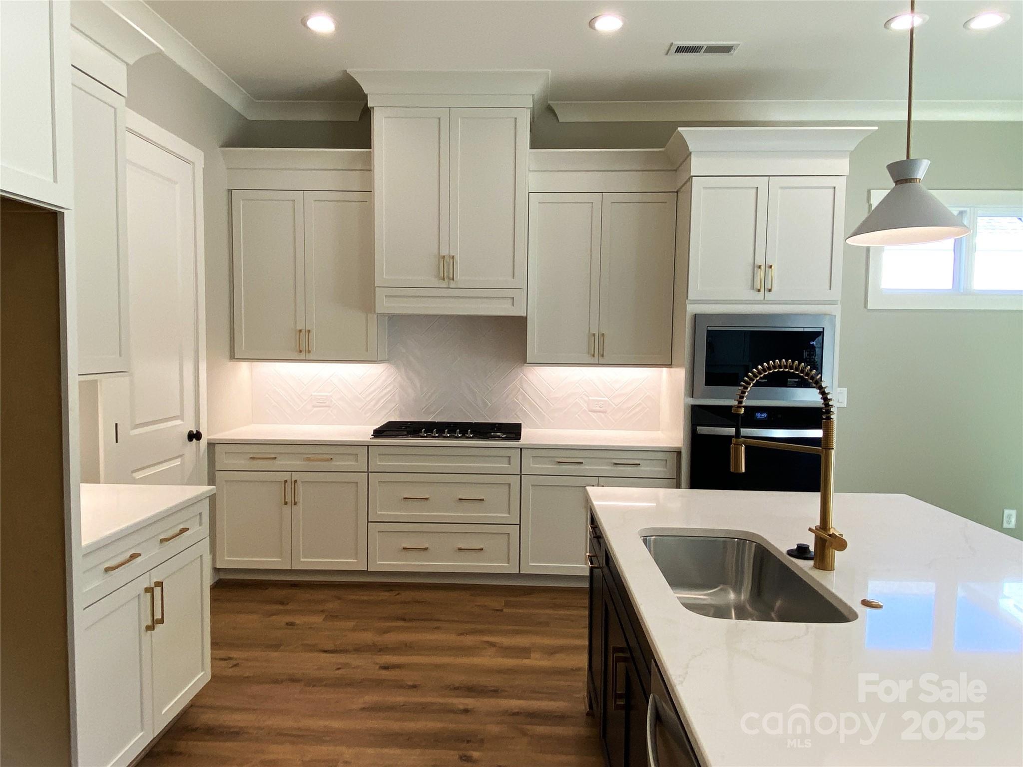 Pirates Cove - Residential