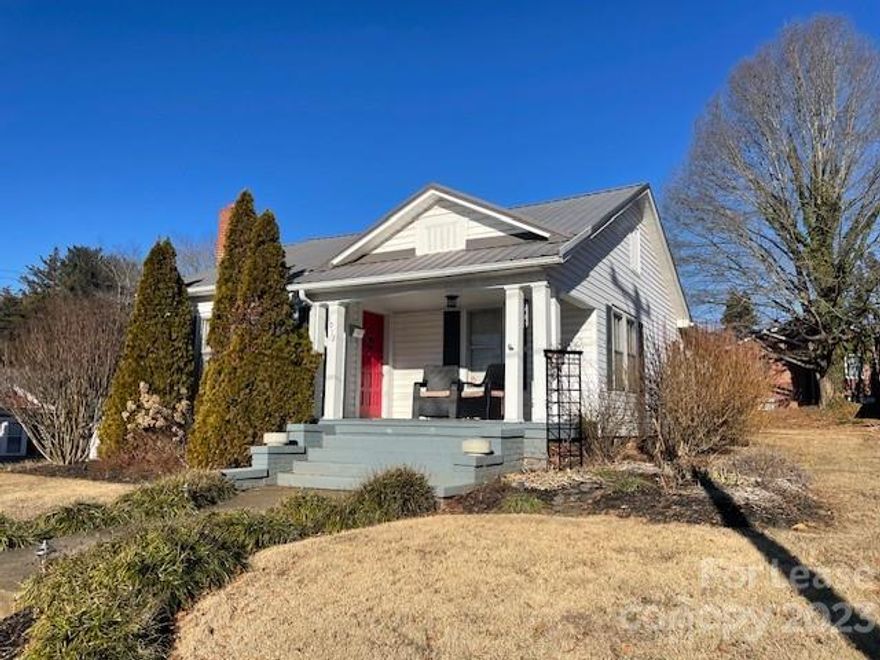 Charming cottage in Kentworth area of Lenoir, close to everything. 2 bedrooms, 1 bath, additional room that cen be accessed through 2nd bedroom. Rear patio with privacy fence. Paritally furnished if needed. All appliances stay including washer and dryer. Basement storage. No pets and no smoking.