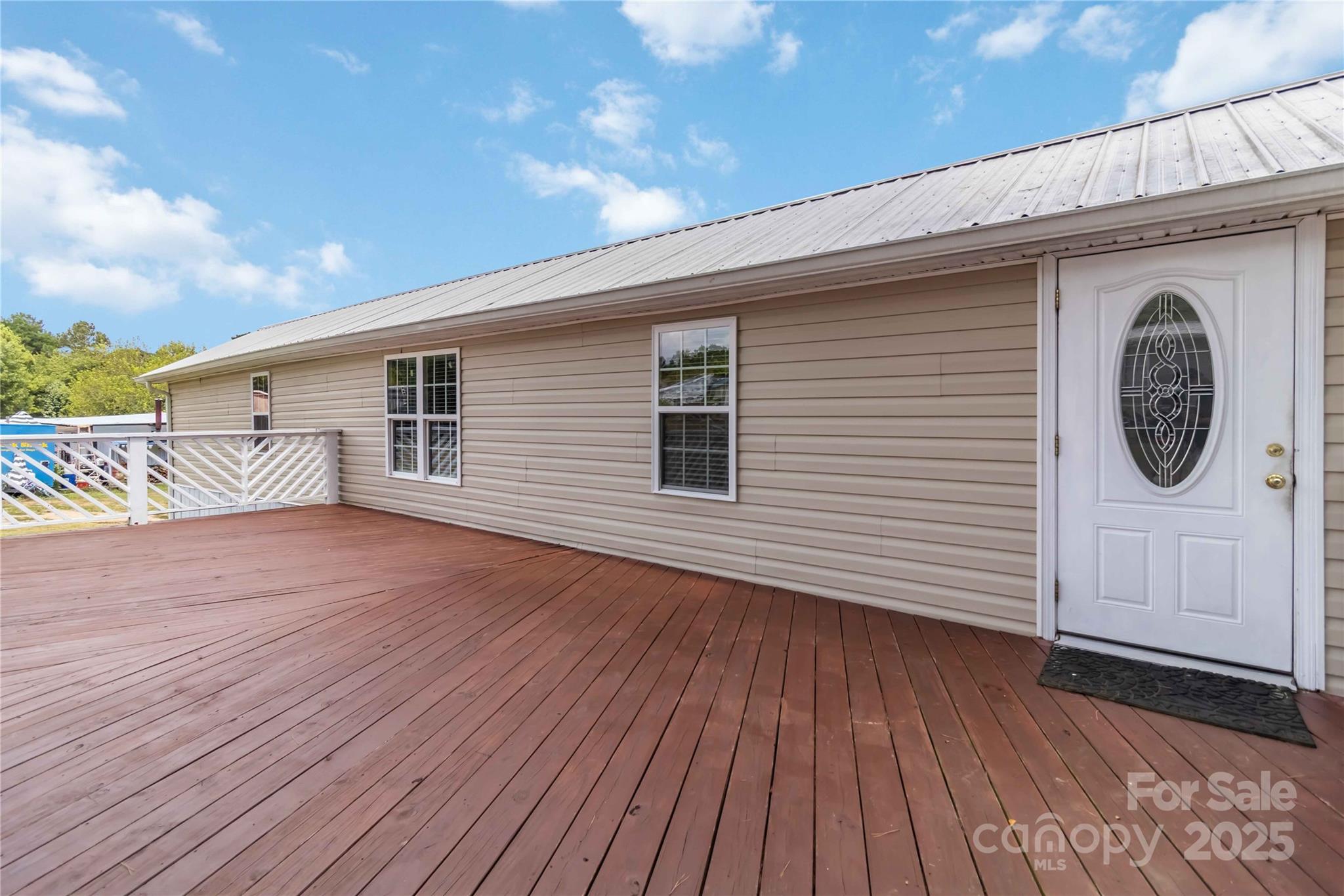 106 Cloverleaf Drive
