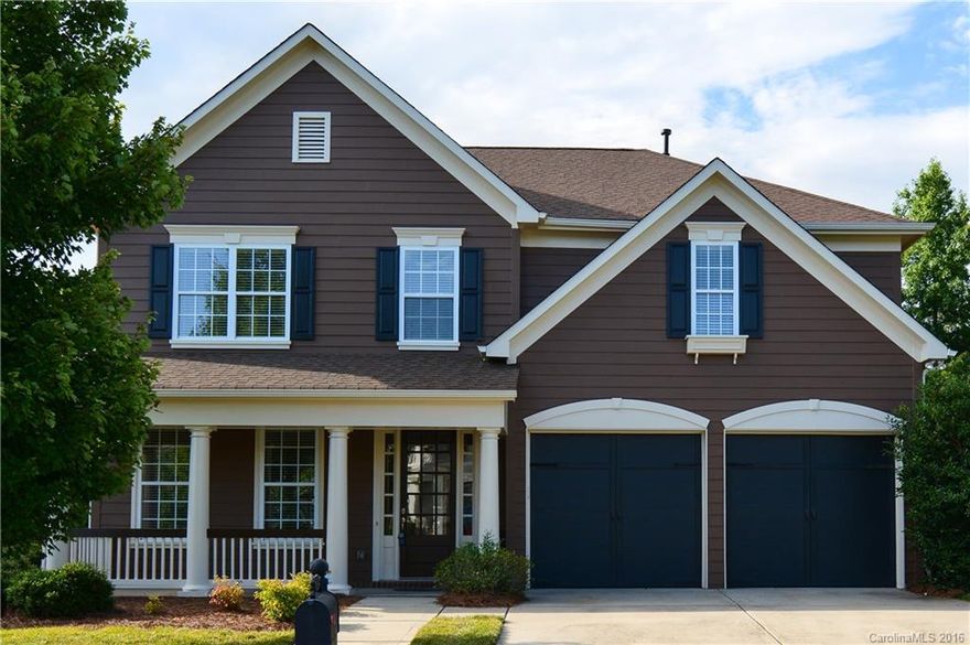 Move in Ready John Weiland Home with Mstr Bed on Main makes this Home a Unique Find.Exterior Painted on 7/4/2016!!Home boasts gorgeous Hrdwds & Tile Flooring. Gourmet Kitchen has SS Appliances, High End Granite, Gentlemen Cabinetry & Large Pantry. Open Lower Floor Plan & 2 Story Great Room.Private cul-de-sac lot w landscaping wall.Large Guest beds w Jack/Jill Bath & guest suite.  Loft  can be used as a Rec Room/Play Area.Huge Storage Closet on 2nd Level is a Rare Find. Home Warranty Provided!