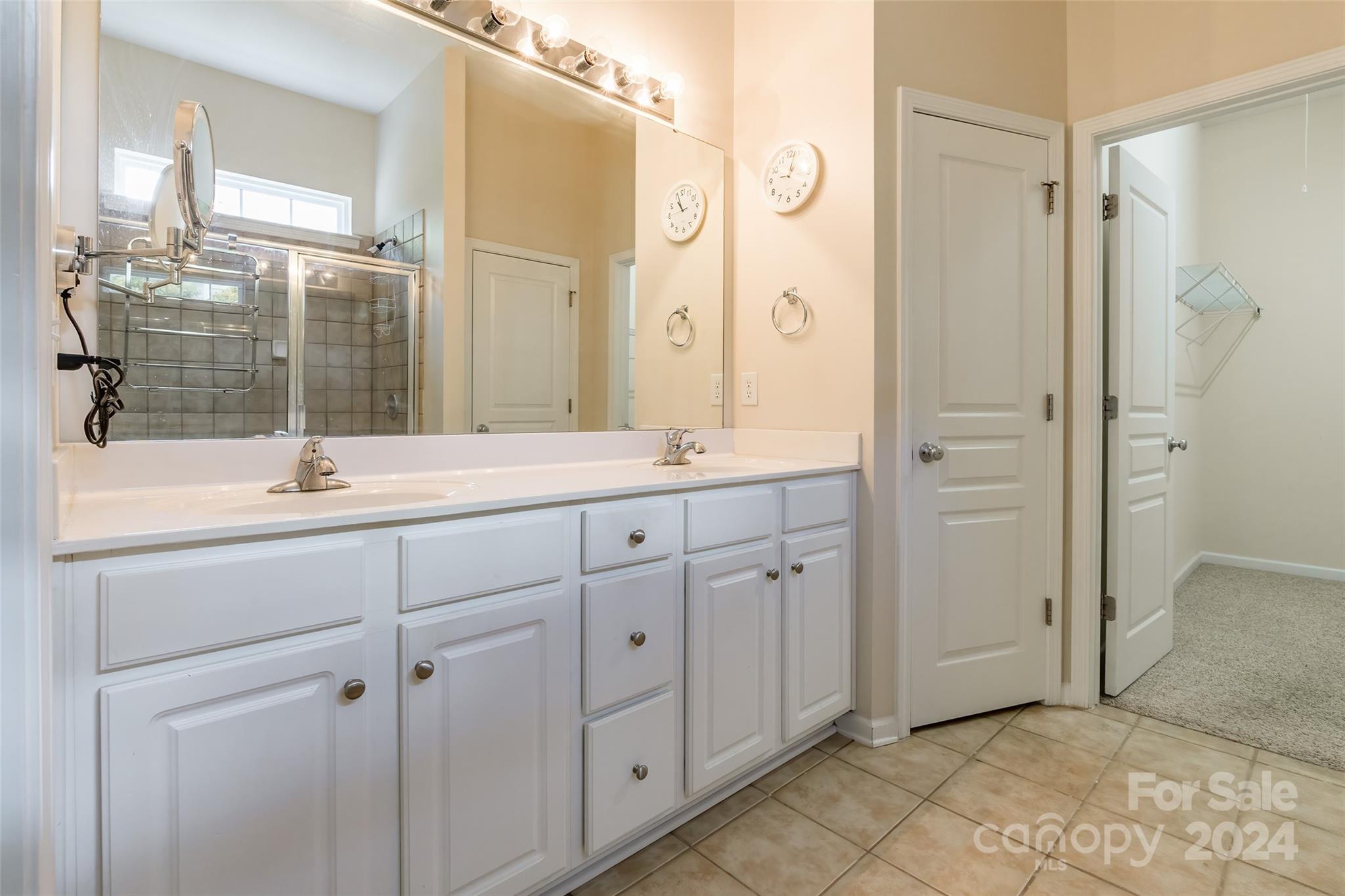 Ridge Pointe - Residential