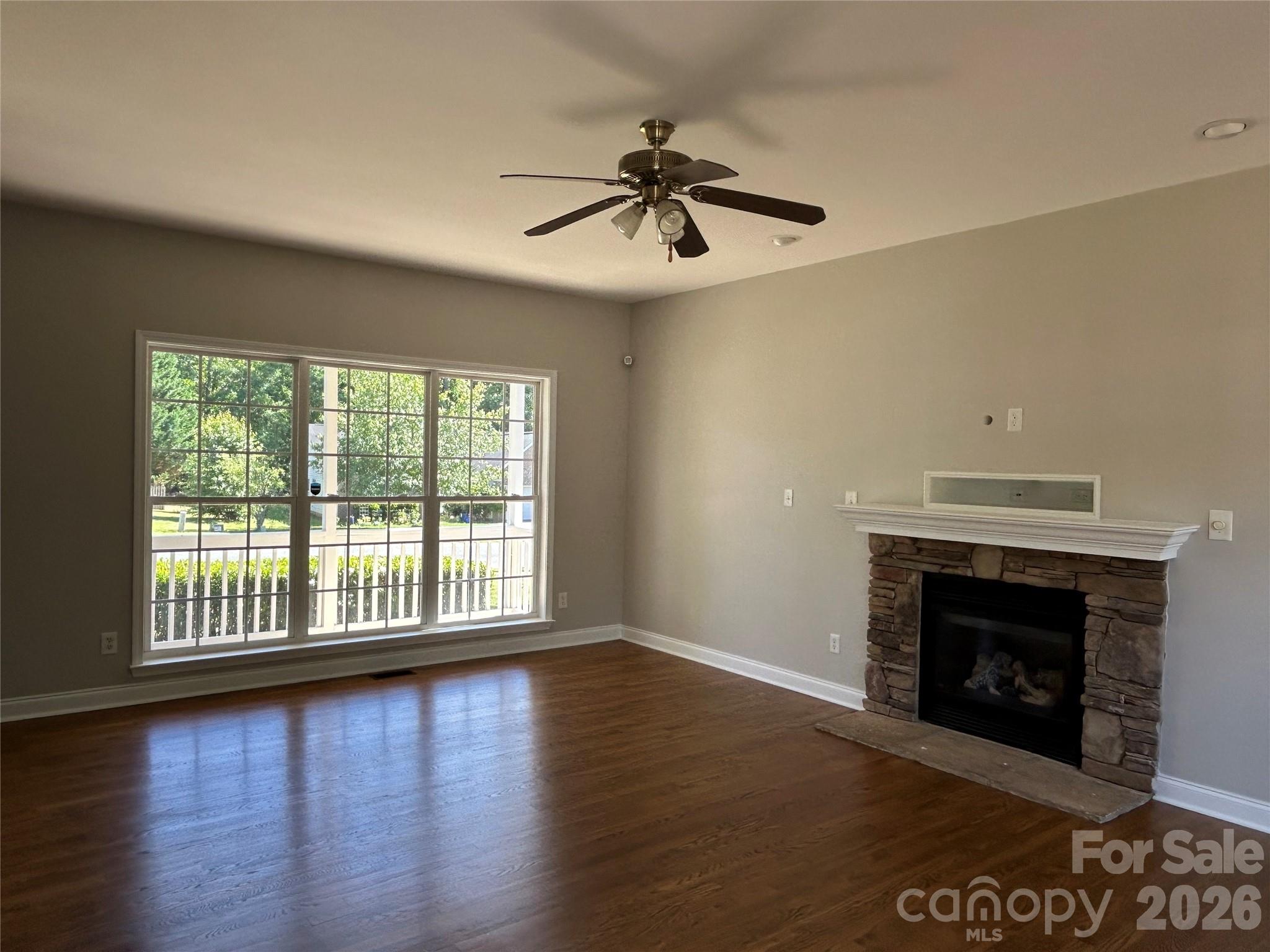 2715 Thornburg Court