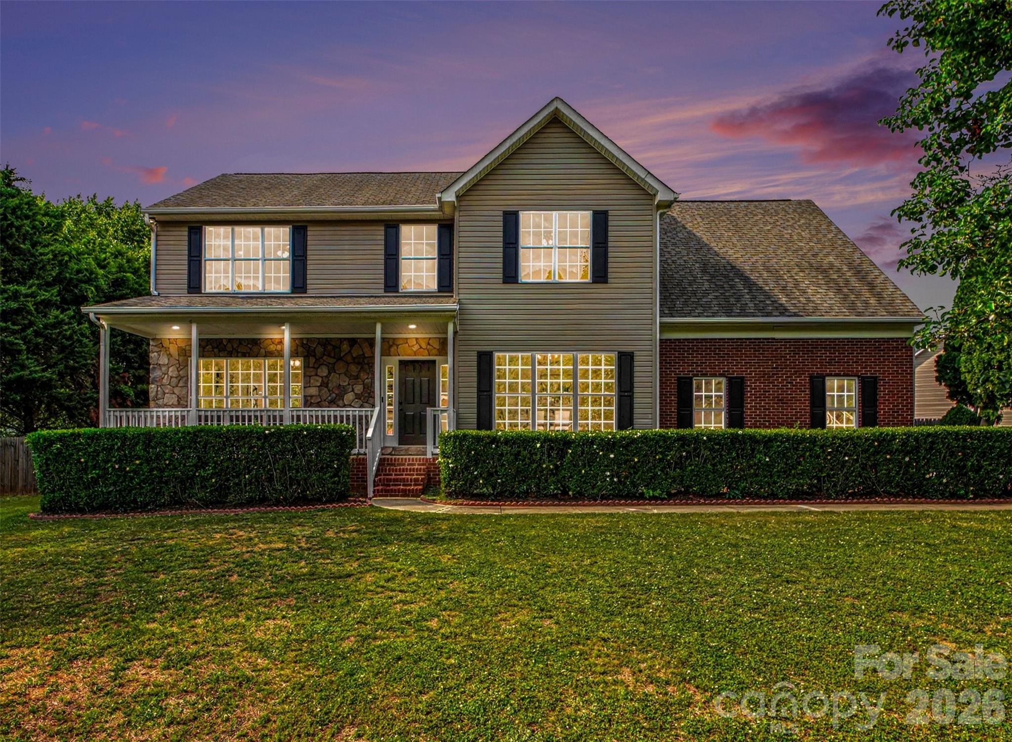 2715 Thornburg Court
