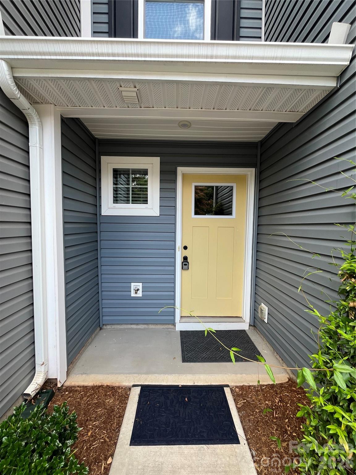1532 39th Avenue Loop NE