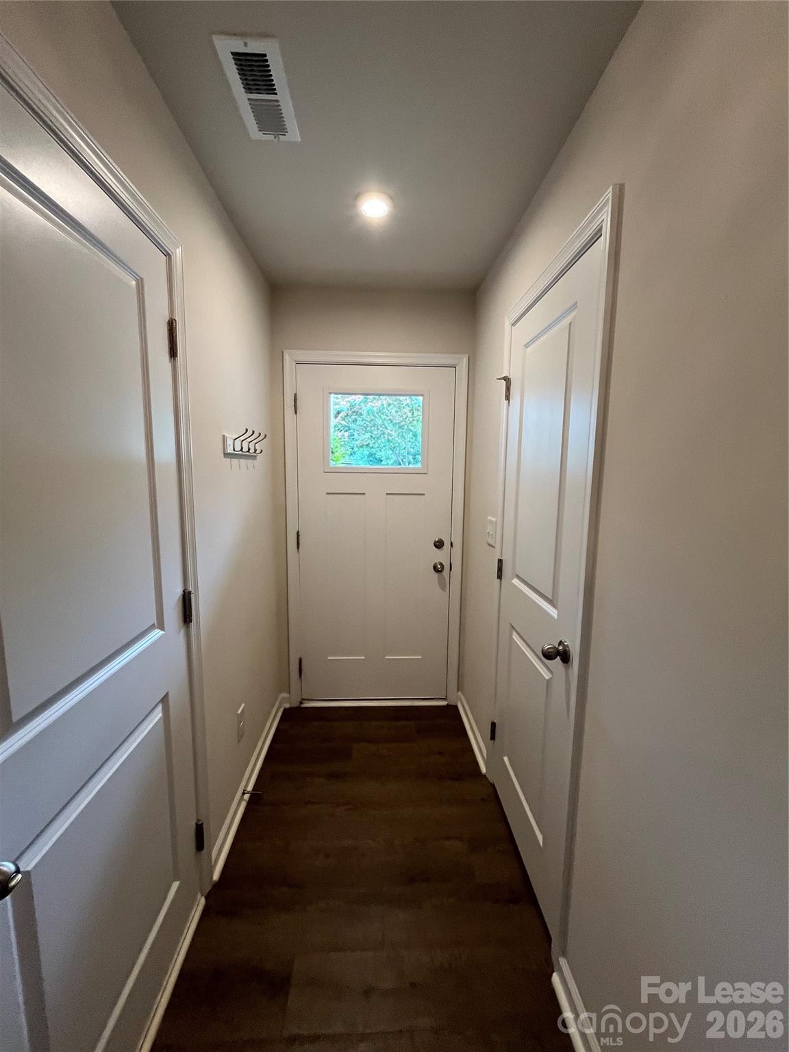 1532 39th Avenue Loop NE