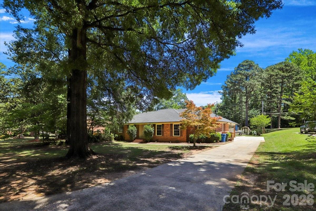 13507 Four Oaks Lane