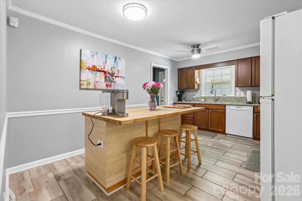 13507 Four Oaks Lane