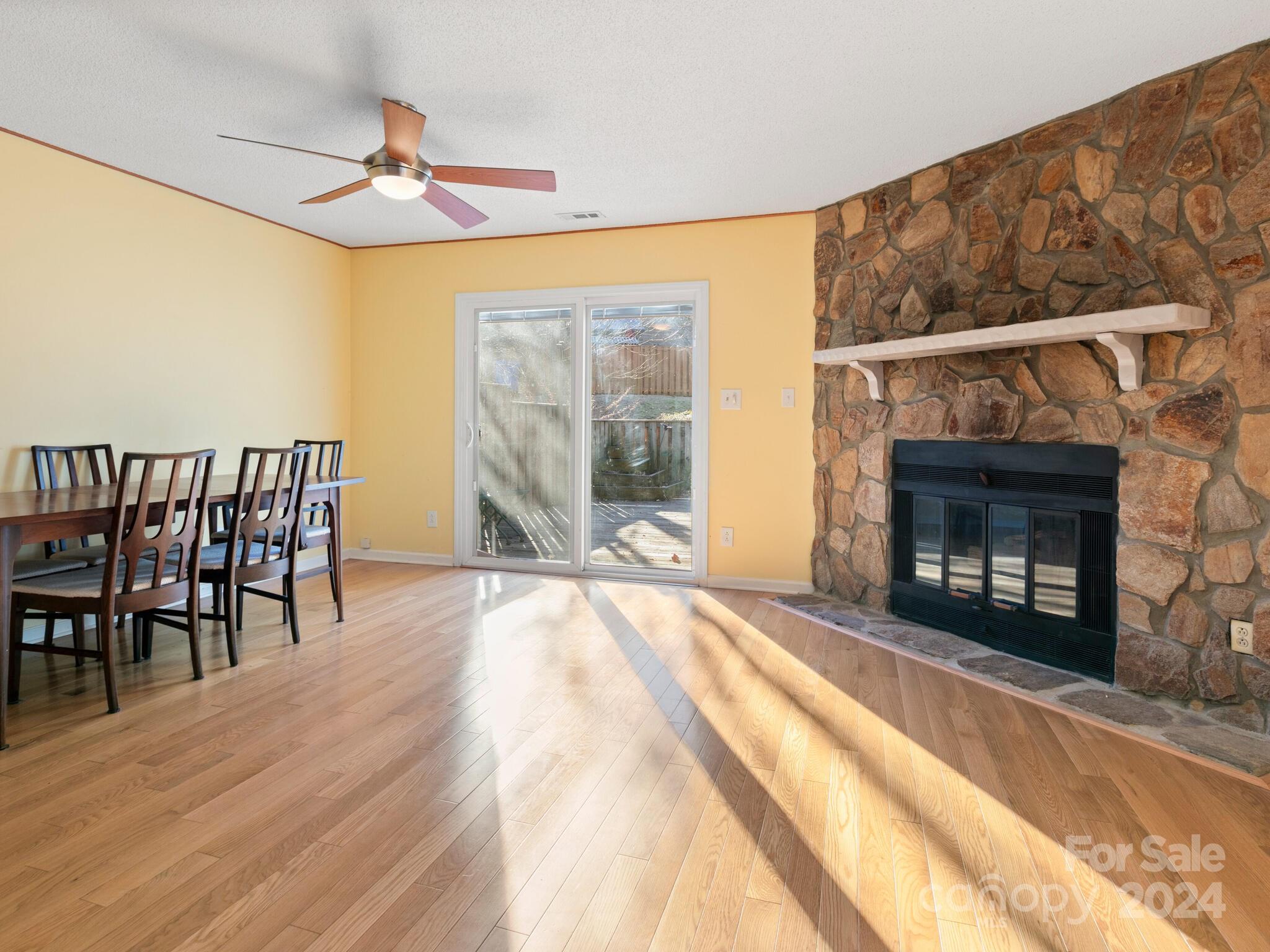 Oak Terrace - Residential